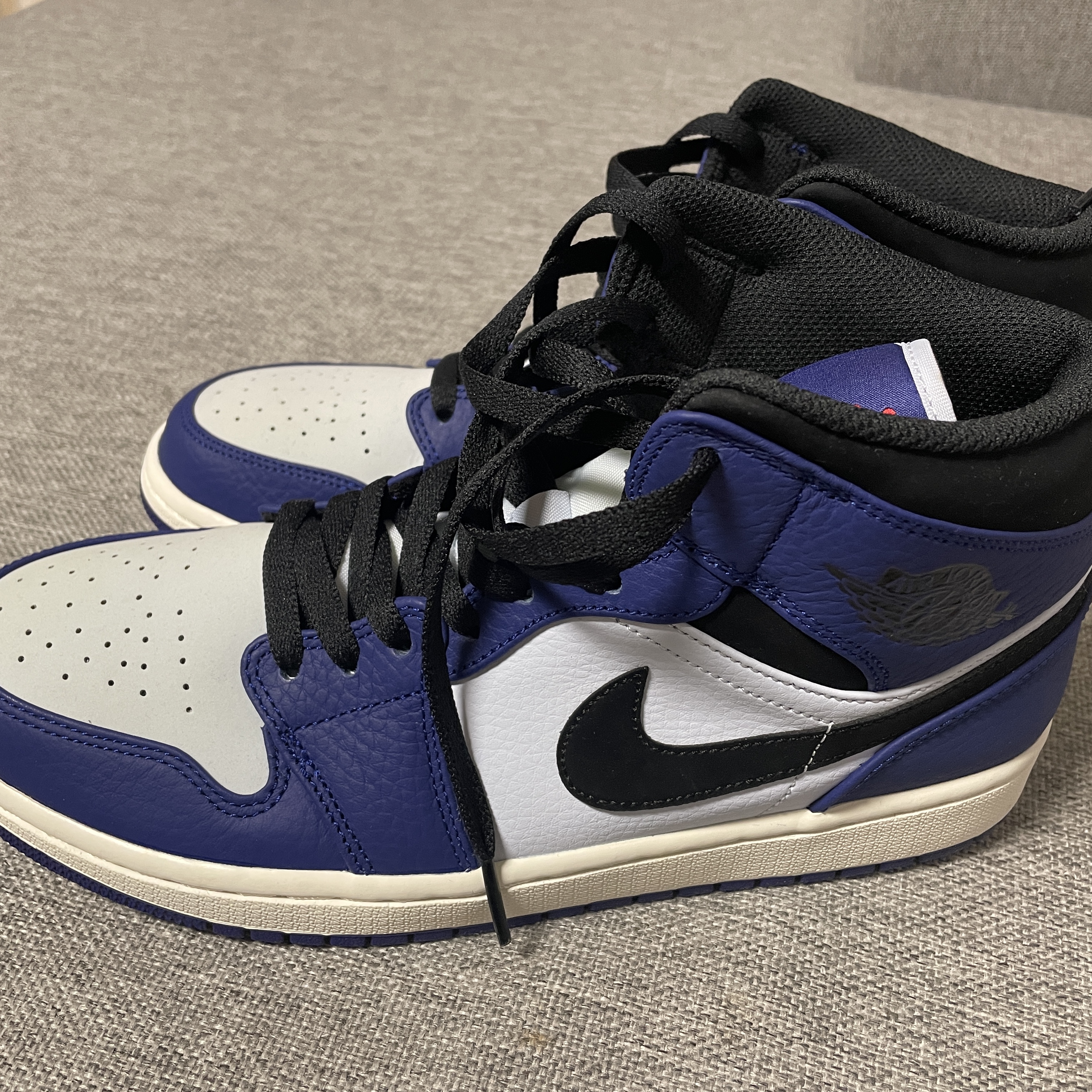 Jordan 1 Mid Deep Royal Blue Black 착용 스타일 - 2