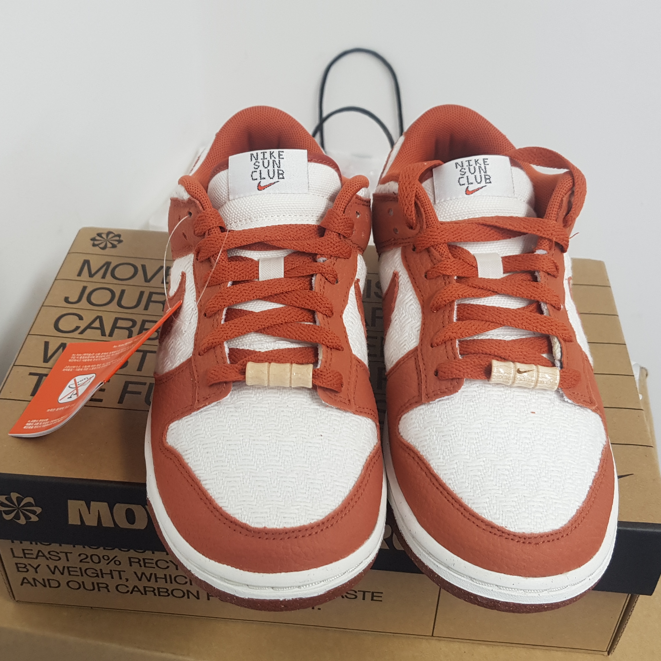 (W) Nike Dunk Low SE Sun Club Burnt Sunrise 착용 스타일 - 2