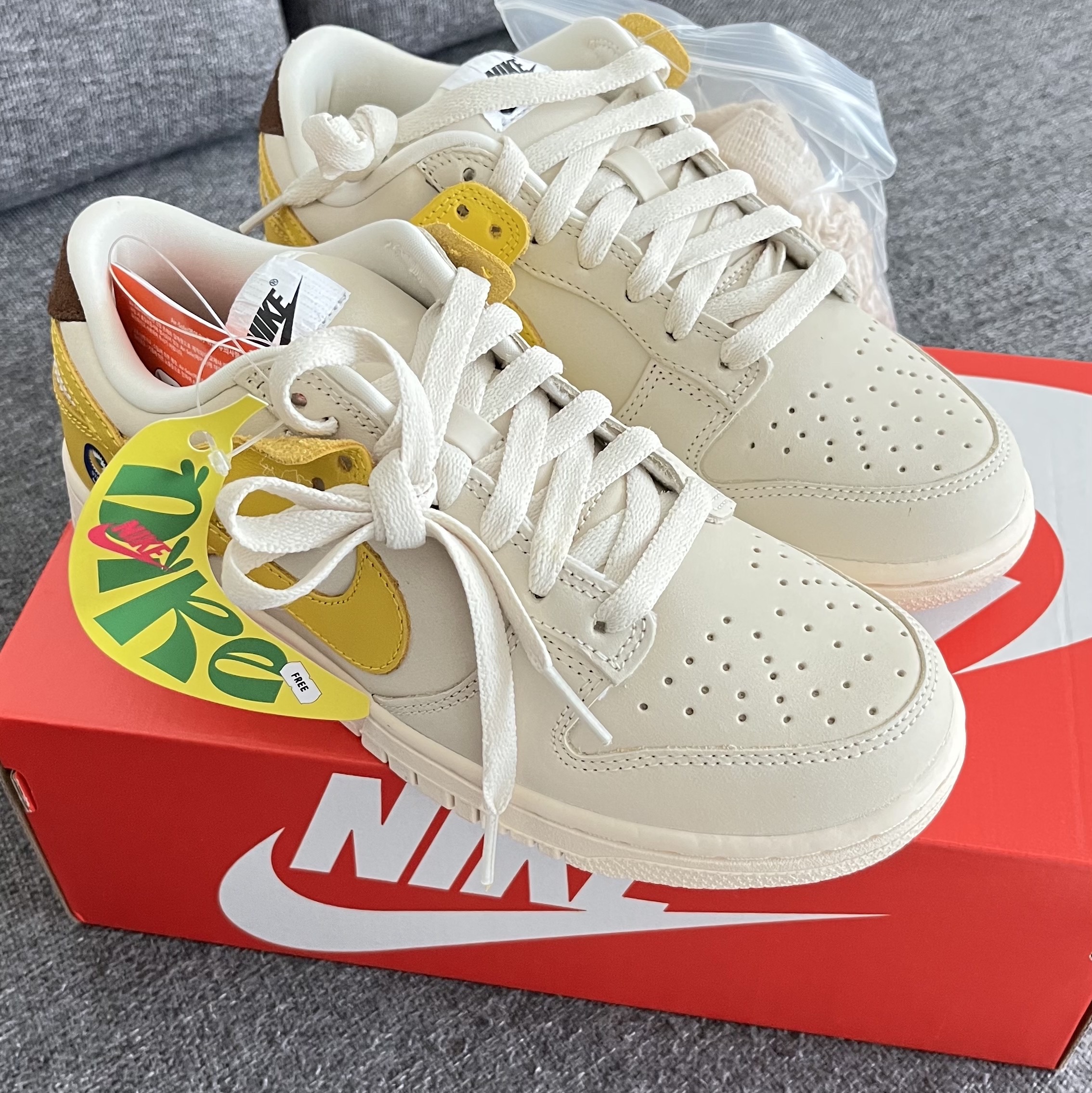 (W) Nike Dunk Low LX Banana 착용 스타일 - 1