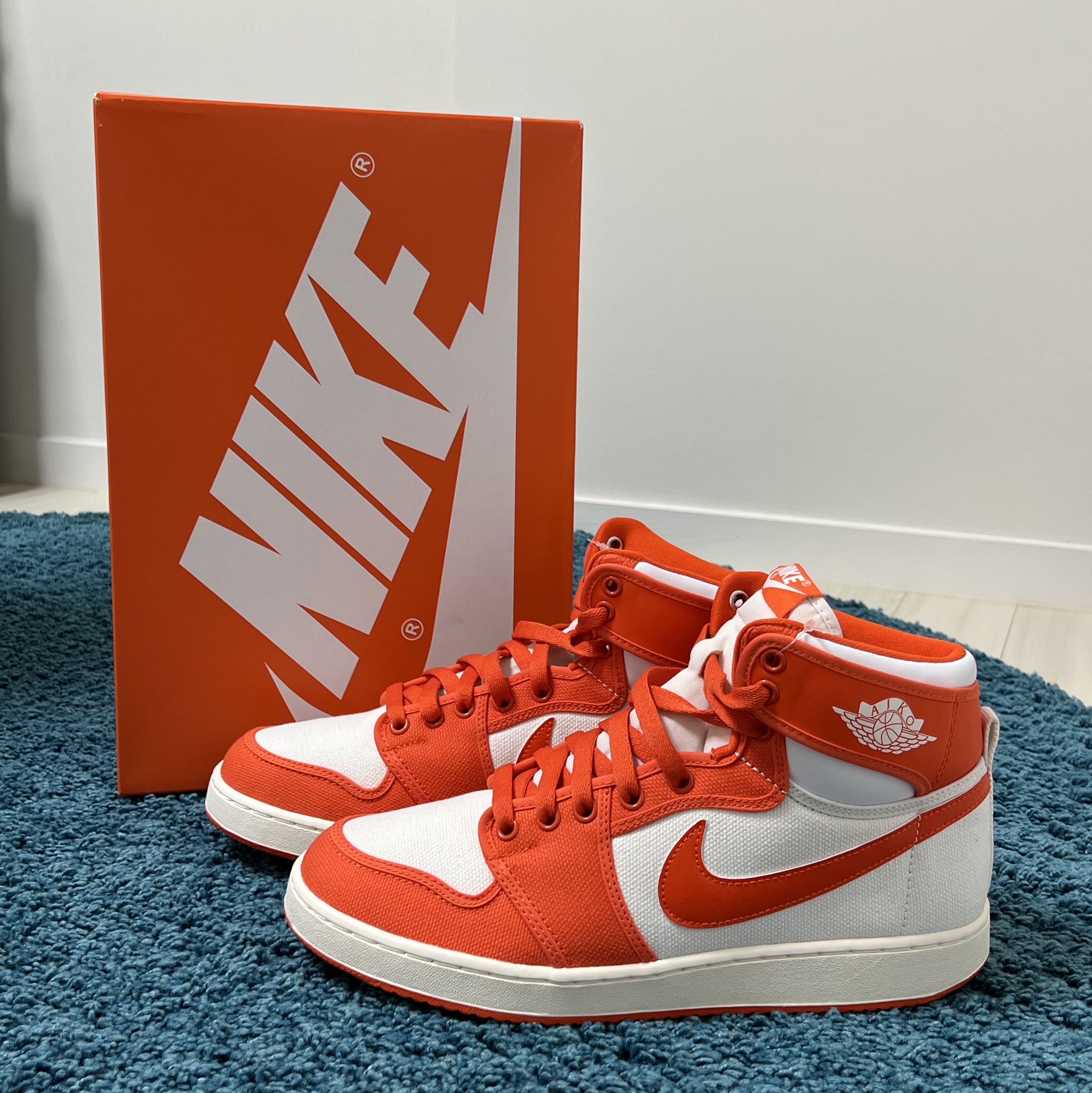 Jordan 1 KO Rush Orange 착용 스타일 - 3