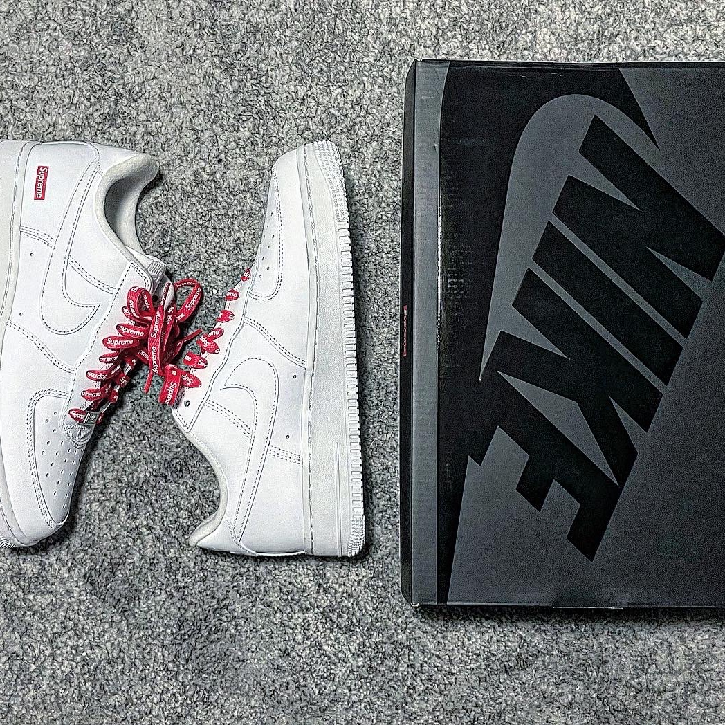 Nike x Supreme Air Force 1 Low White 착용 스타일 - 1