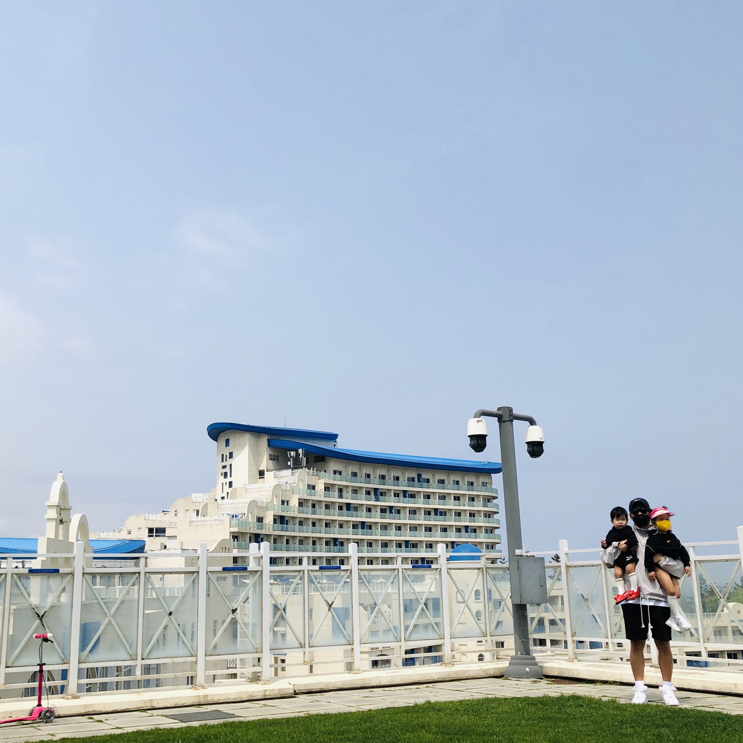(TD) Nike Force 1 LE White, Nike Air Force 1 Mid '07 White 착용 스타일 - 3