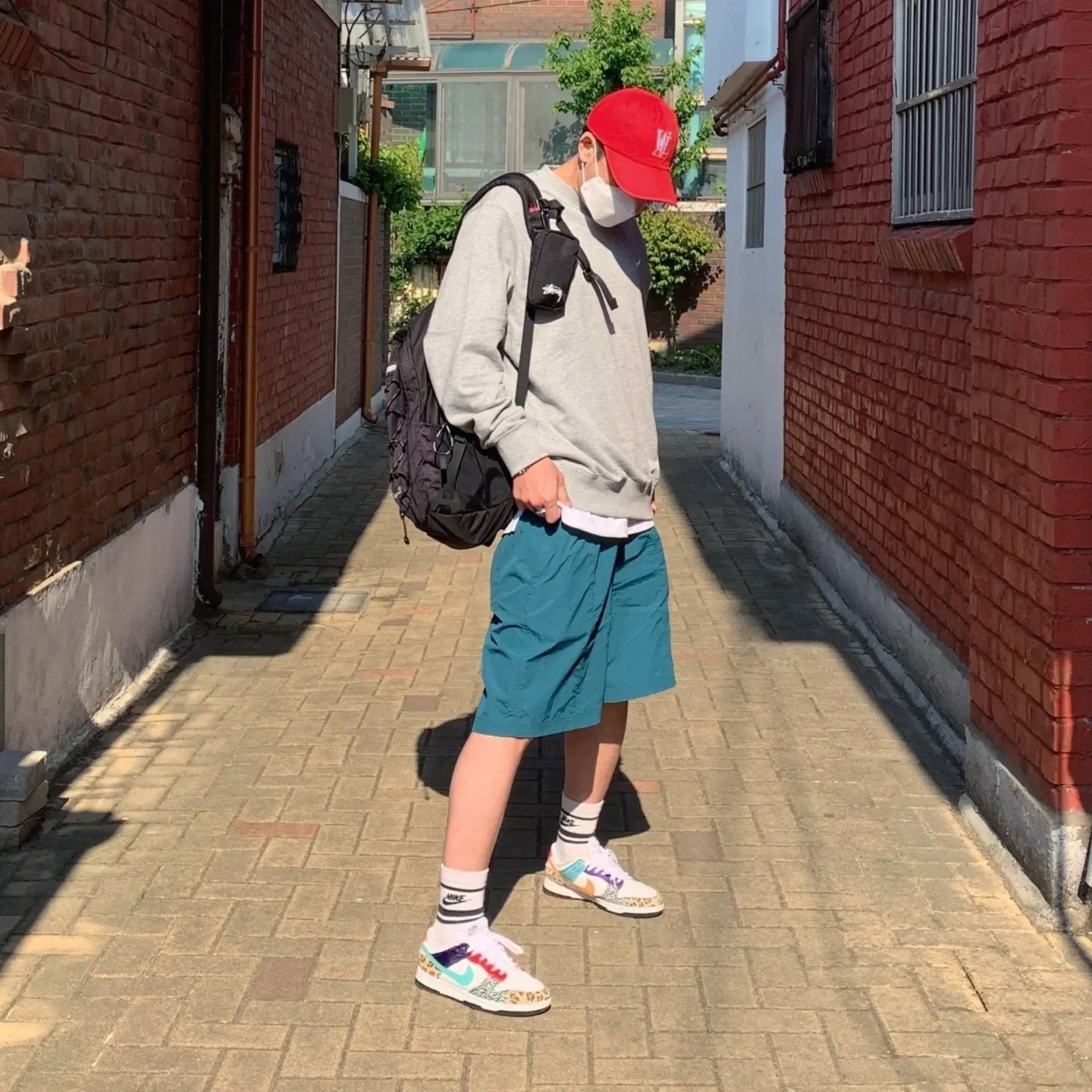 (W) Nike Dunk Low SE Patchwork, Supreme Backpack Black - 22SS 착용 스타일 - 1