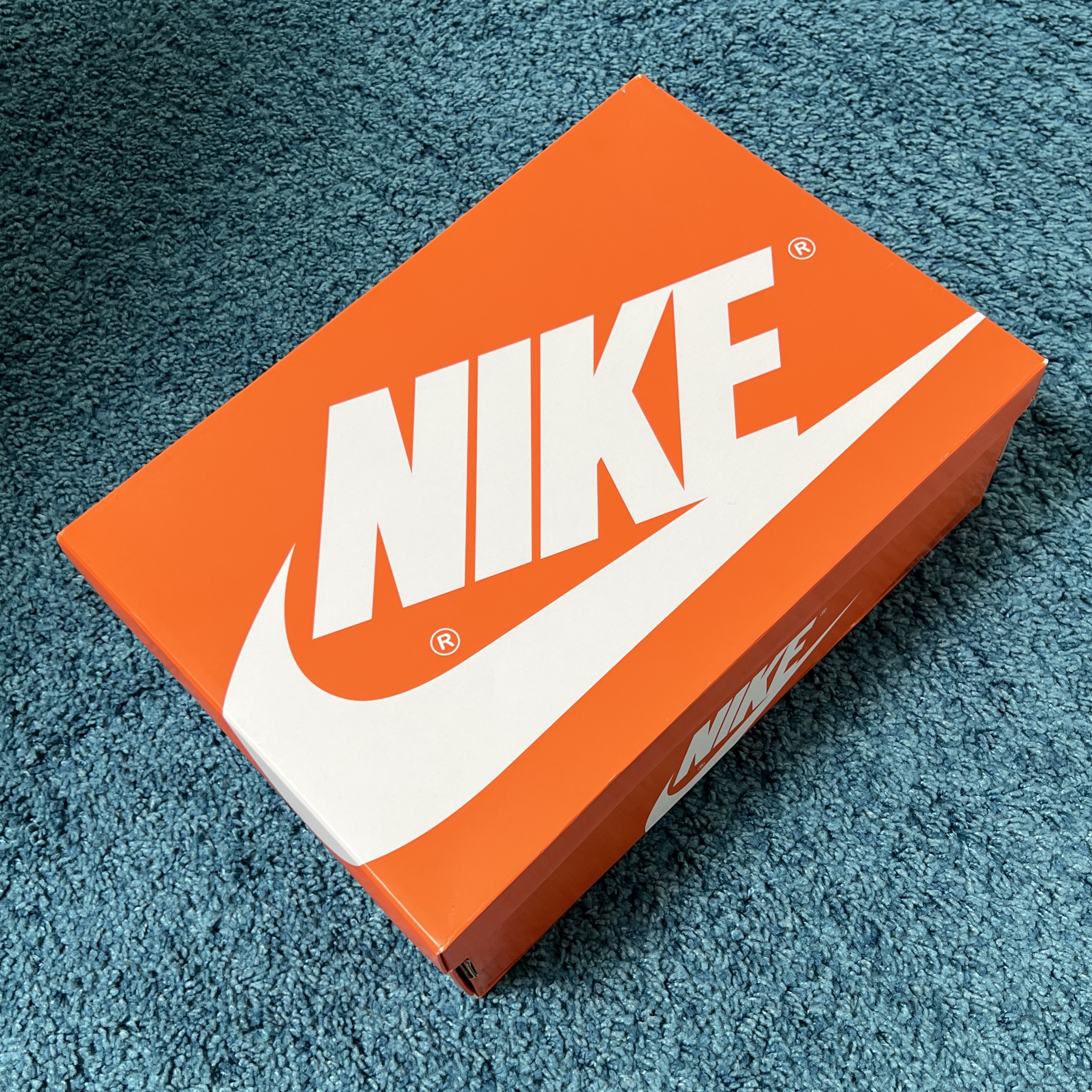 Jordan 1 KO Rush Orange 착용 스타일 - 1