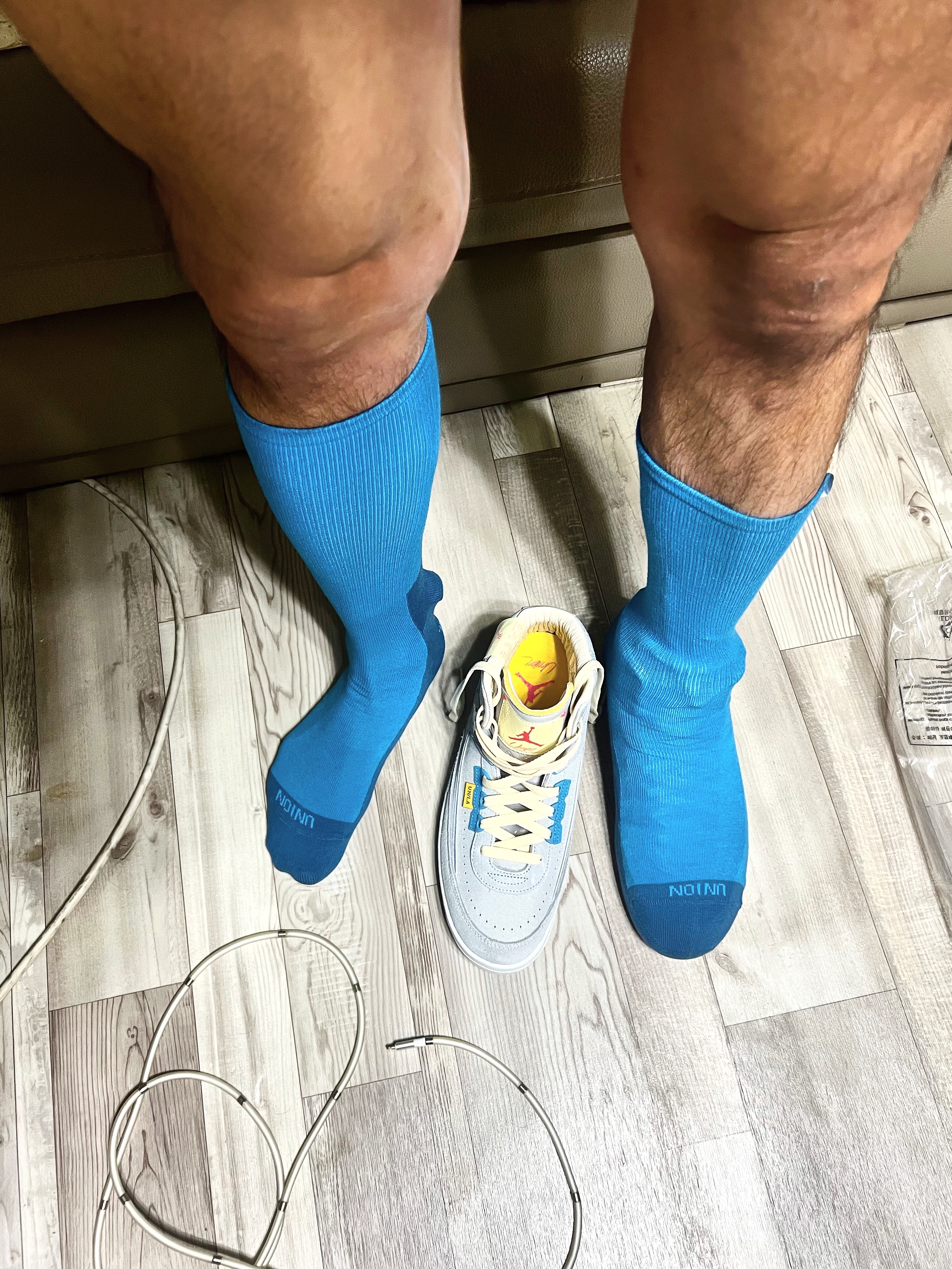 Jordan 2 x Union Retro SP Grey Fog, Jordan x Union Everyday Essential 3.0 Crew Socks Sport Equator Blue 착용 스타일 - 2