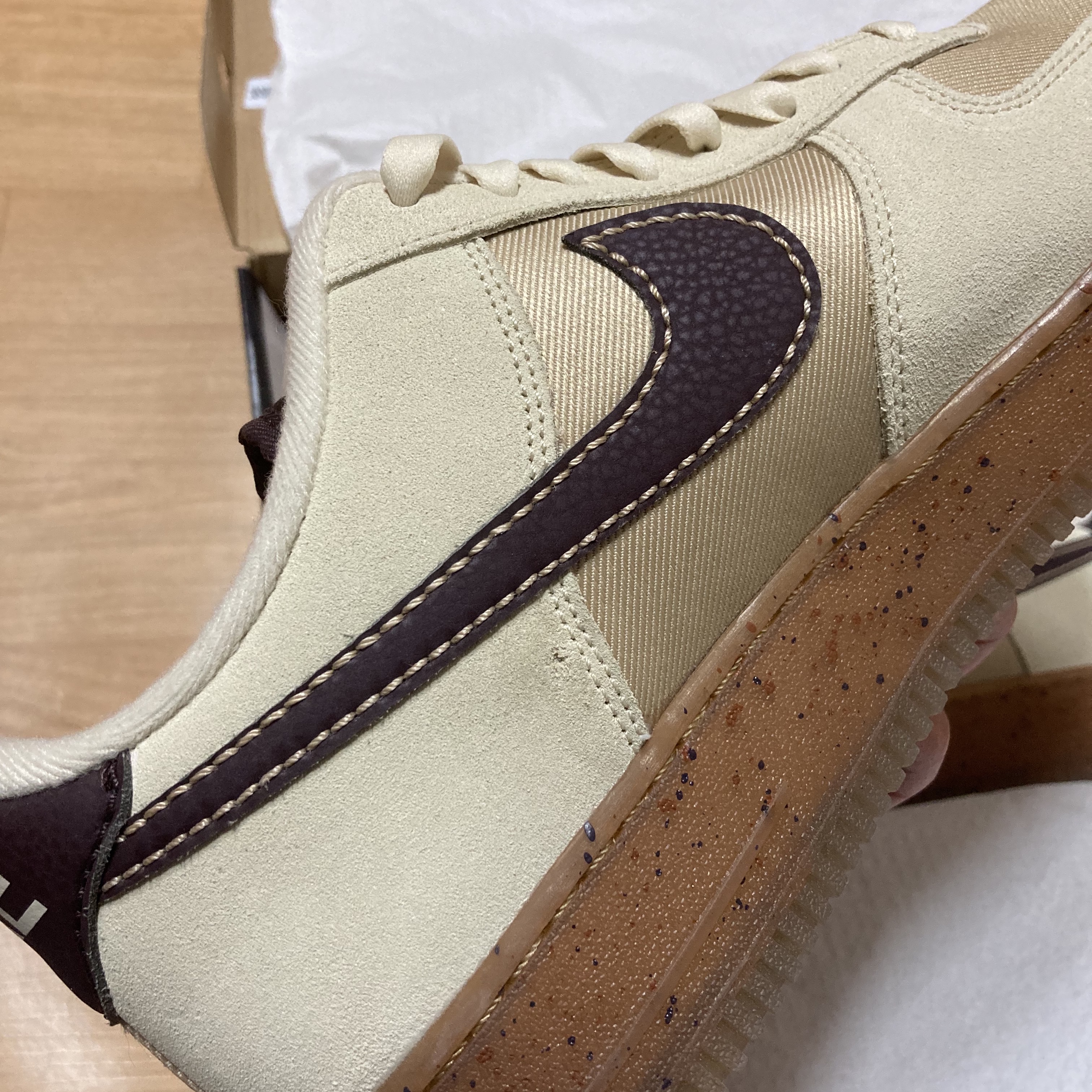 Nike Air Force 1 '07 LV8 Coffee 착용 스타일 - 2