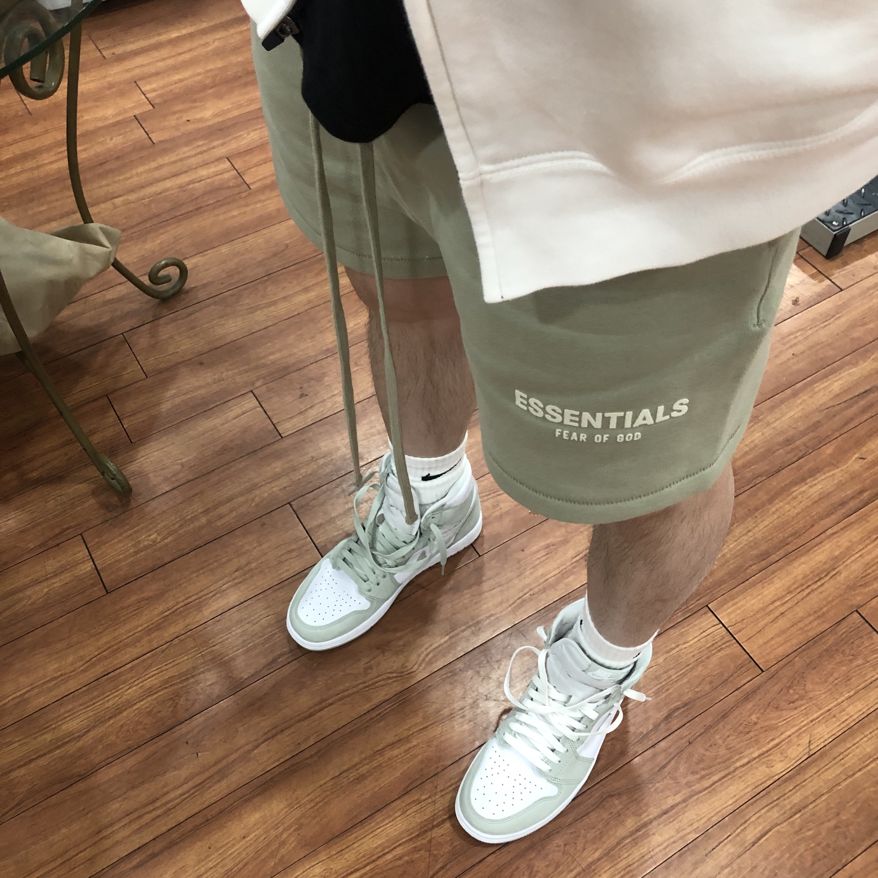 Essentials Shorts Seafoam - 22SS, (W) Jordan 1 Retro High OG Seafoam 착용 스타일