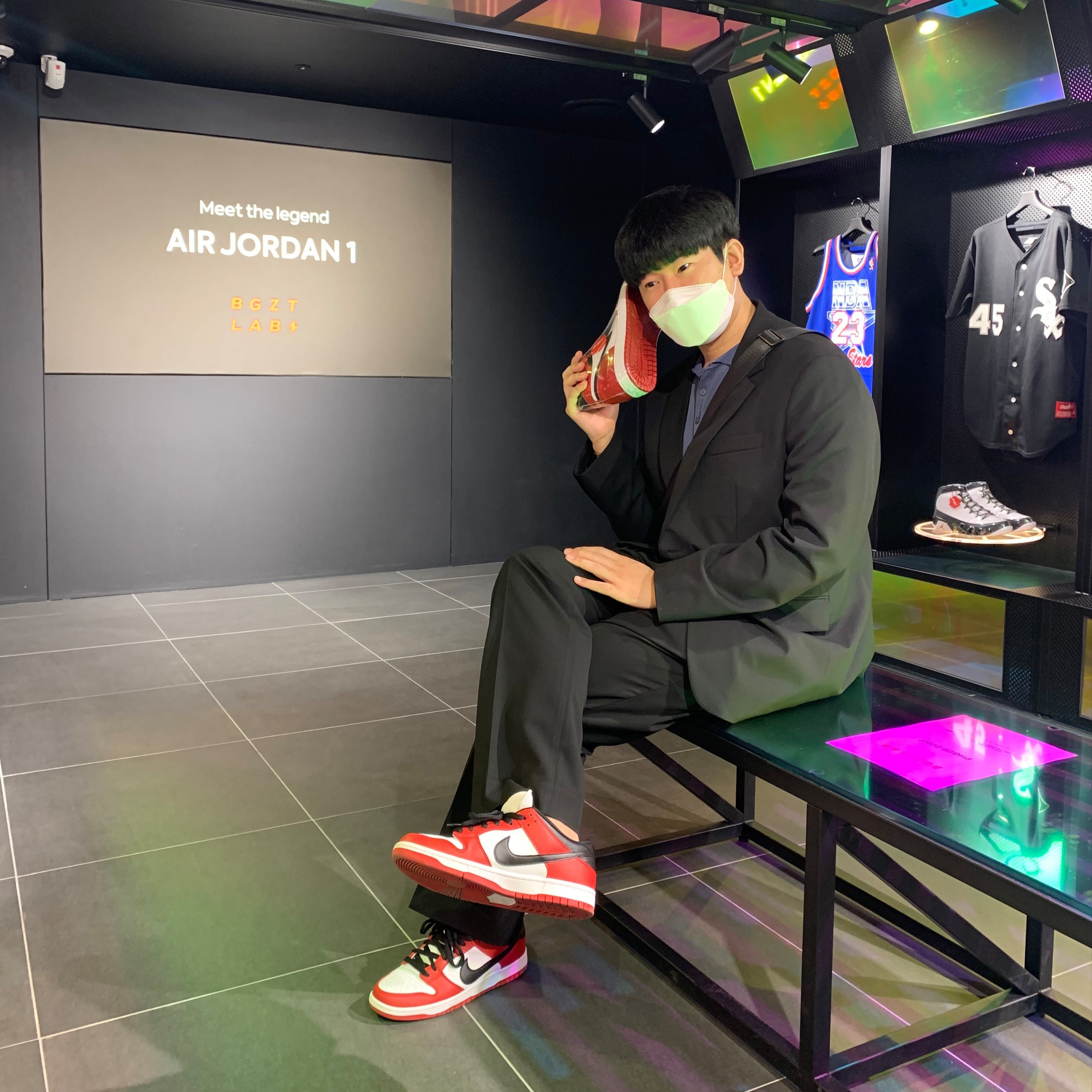 Nike SB Dunk Low Pro Chicago, Jordan 1 Retro High OG Chicago 2015 착용 스타일
