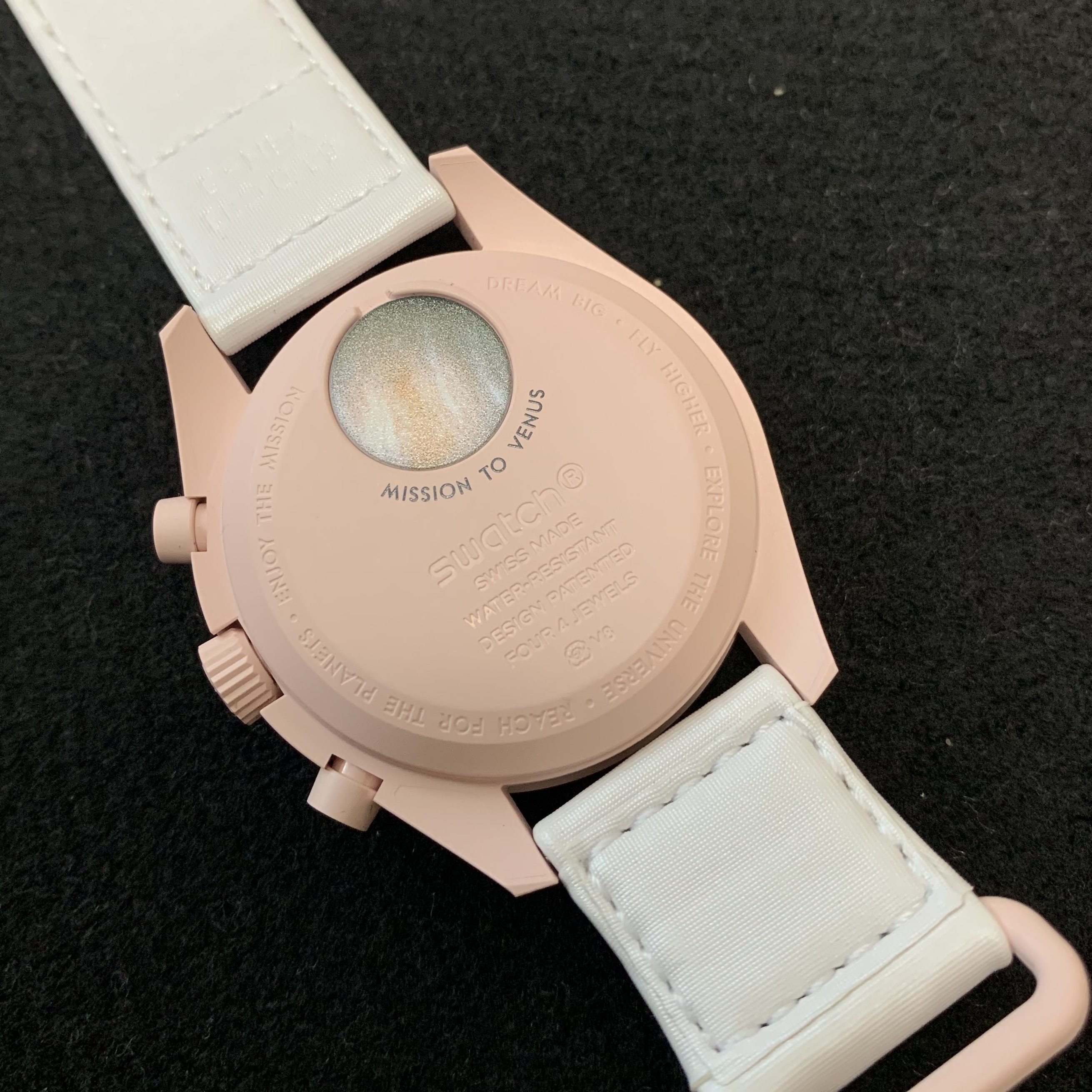 Swatch x Omega Bioceramic MoonSwatch Mission To Venus 착용 스타일 - 1