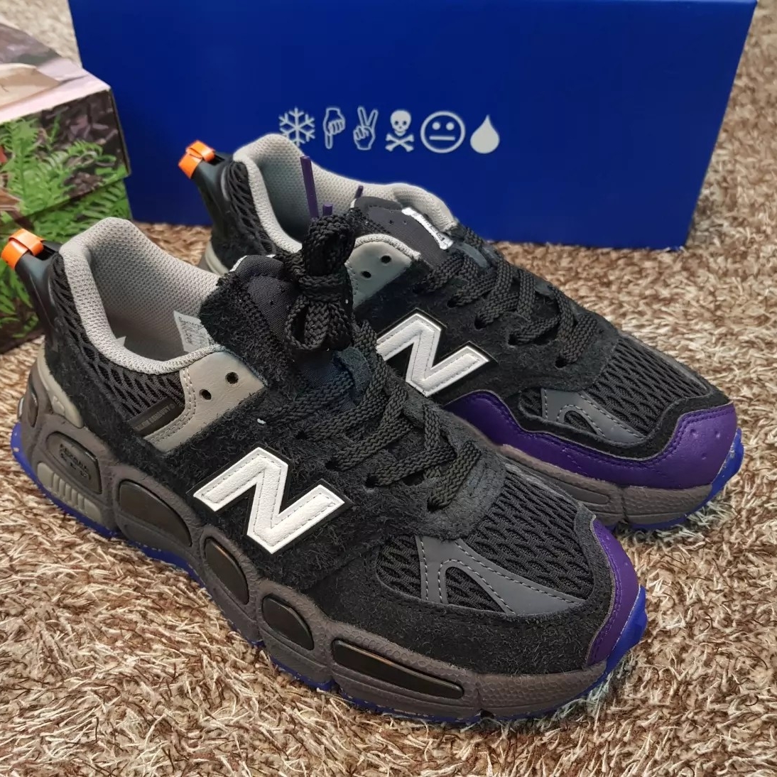 New Balance x Salehe Bembury 574 Yurt Black 착용 스타일 - 1