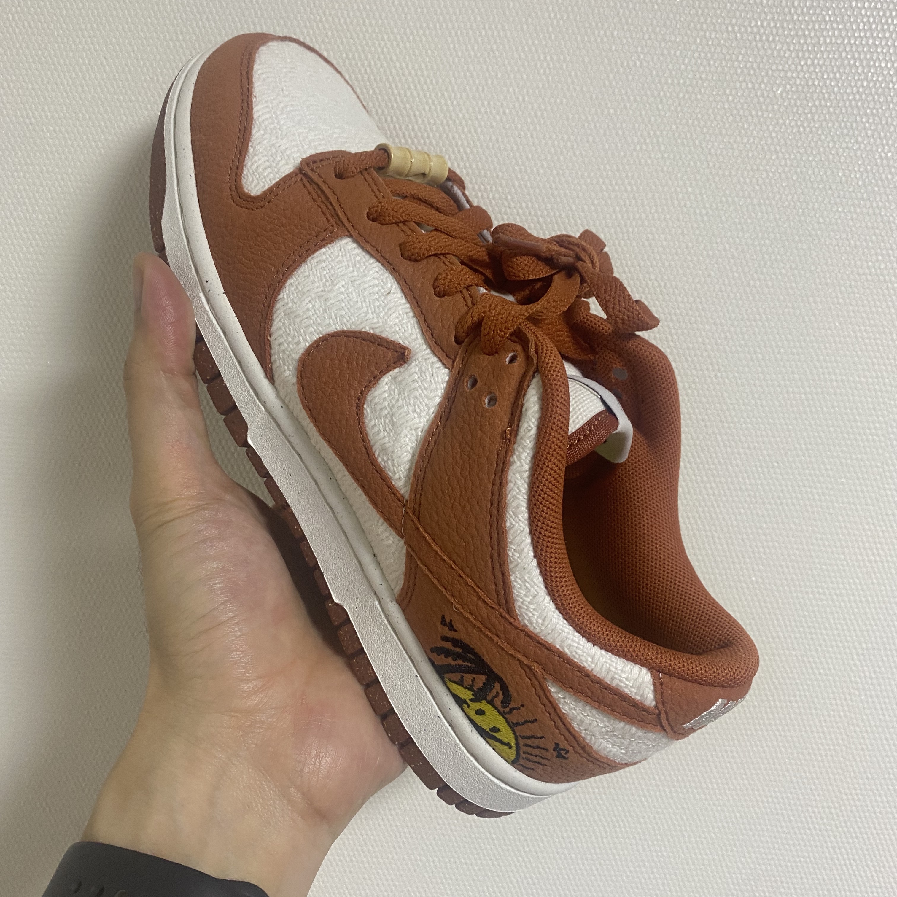 (W) Nike Dunk Low SE Sun Club Burnt Sunrise 착용 스타일