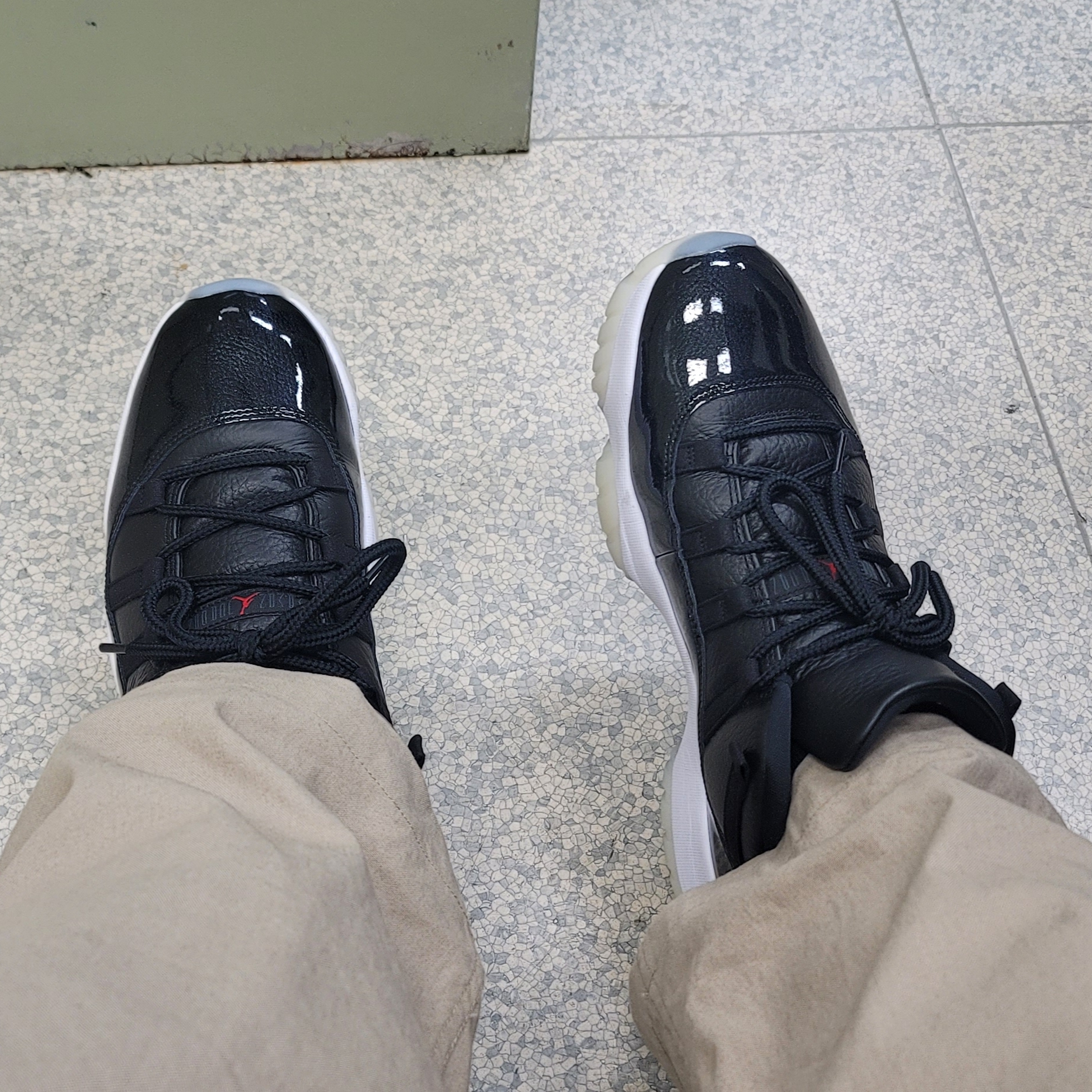 Jordan 11 Retro Low 72-10 착용 스타일