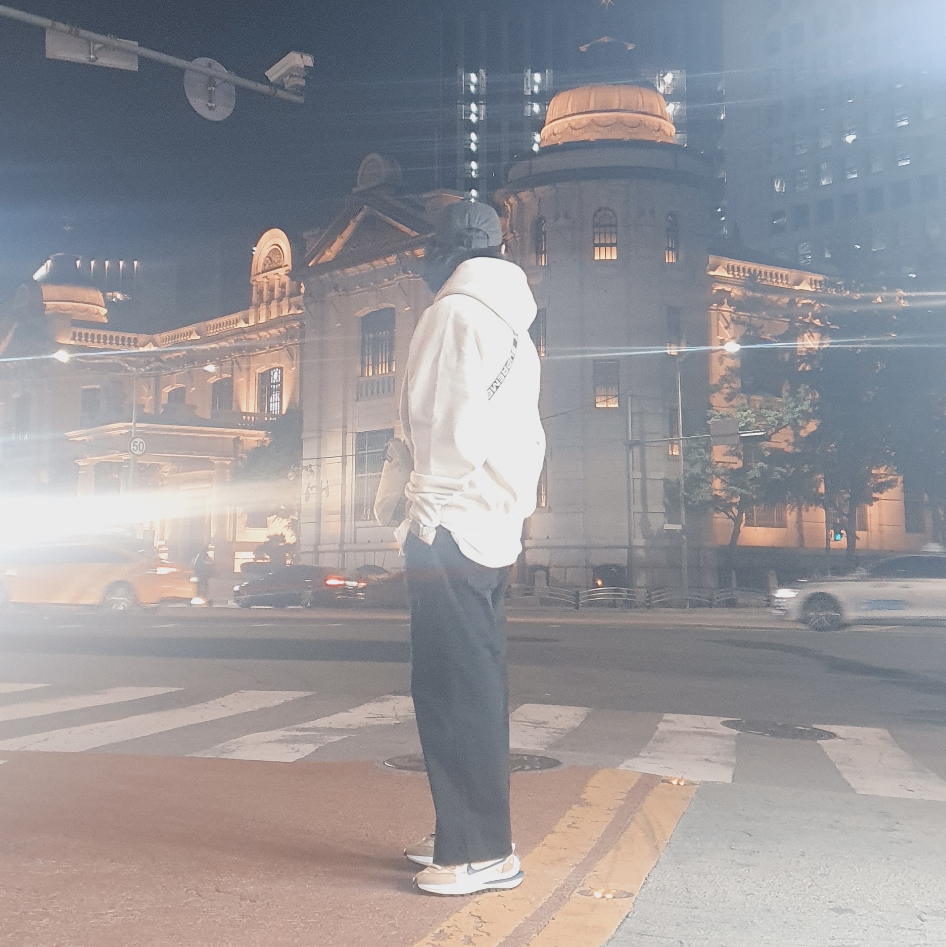 Essentials 1977 Hoodie Wheat - 22SS, Nike x Sacai VaporWaffle Sesame and Blue Void 착용 스타일 - 2