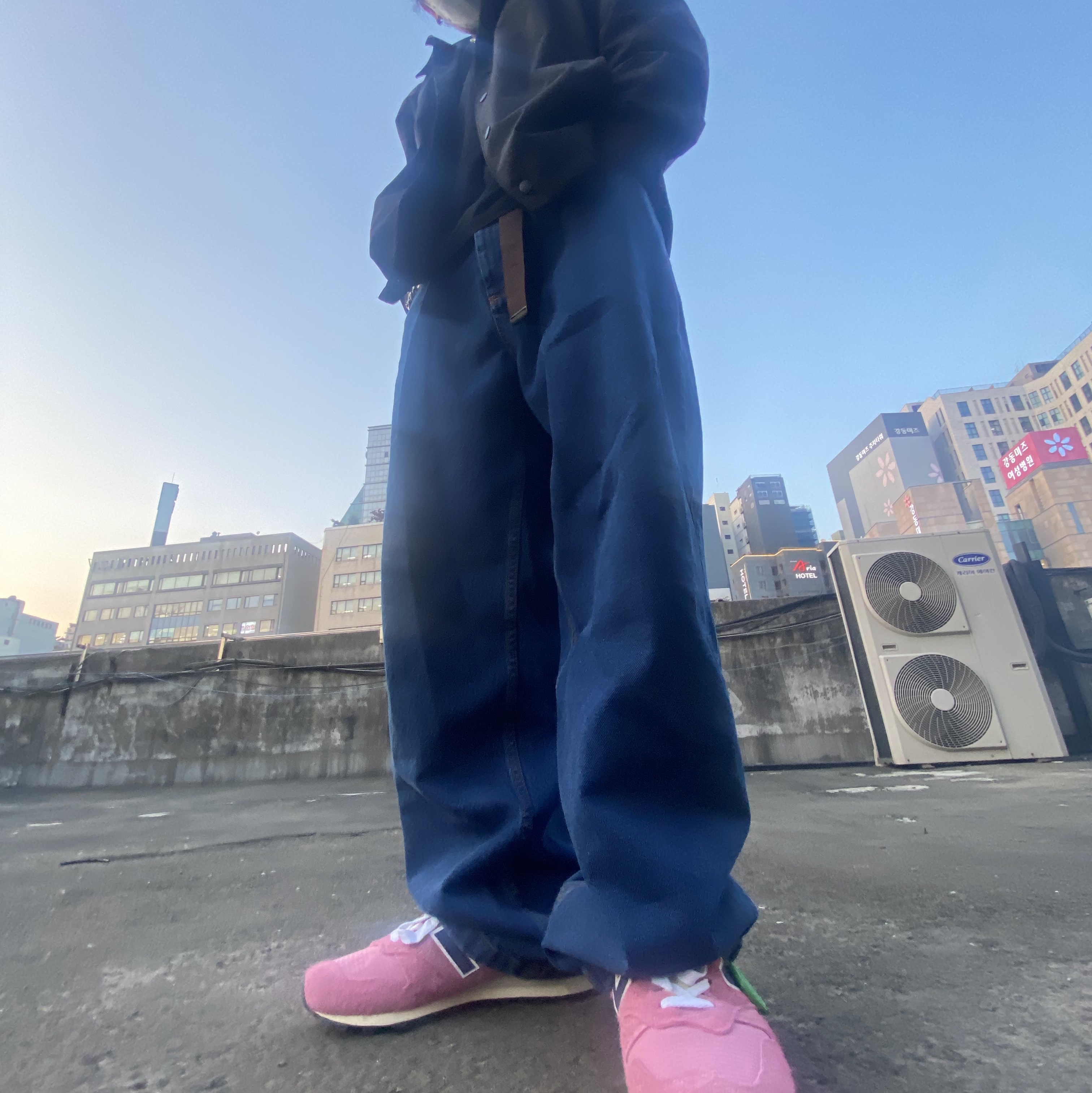 New Balance x Aime Leon Dore 1300 Dusty Pink, Gallery Dept. GD Trucker Cap Black 착용 스타일 - 4