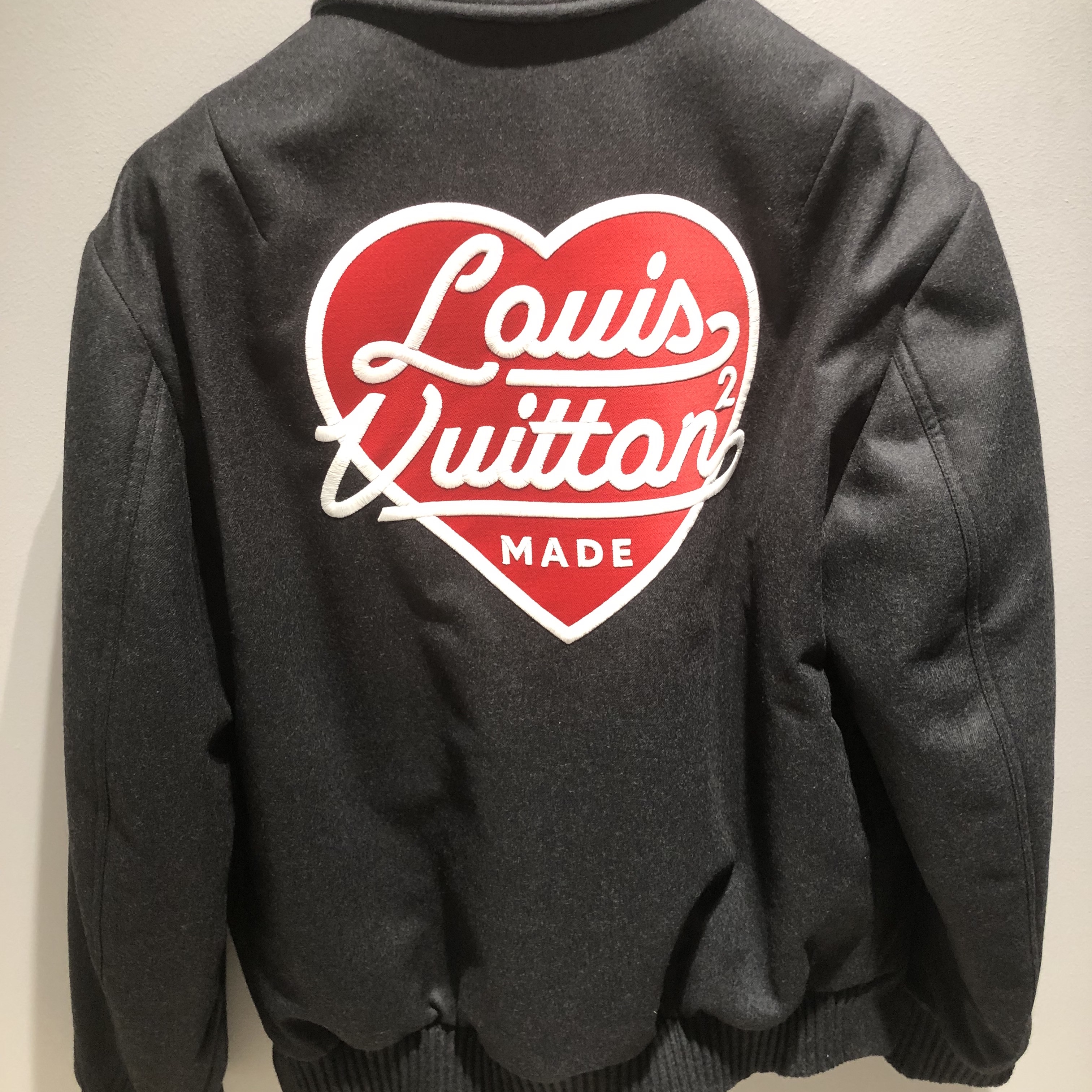 Louis Vuitton x Nigo Reversible Padded Blouson Deep Grey 착용 스타일