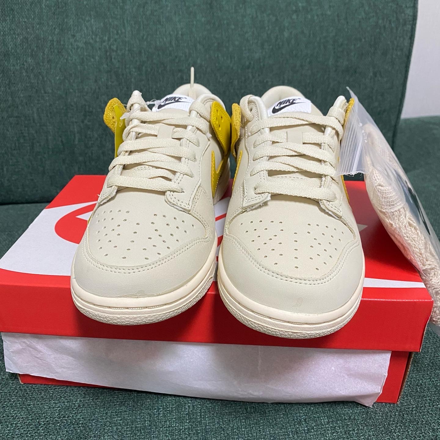 (W) Nike Dunk Low LX Banana 착용 스타일 - 4