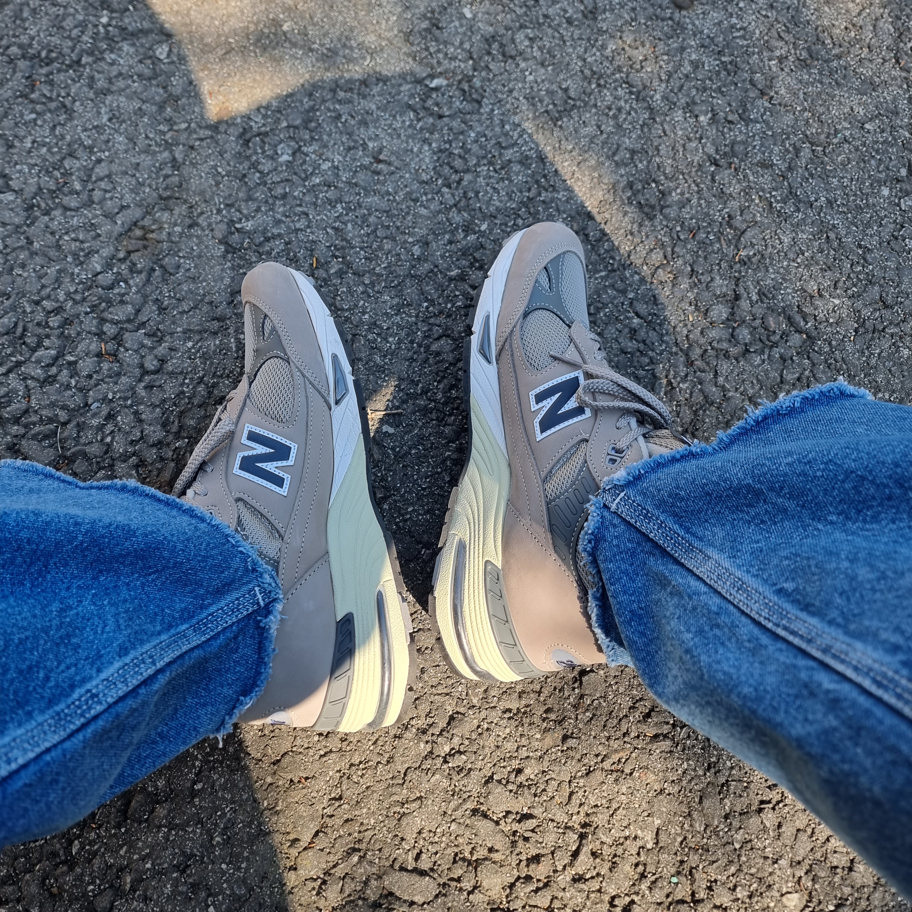 New Balance 991 Made in UK 20th Anniversary Grey 착용 스타일 - 2