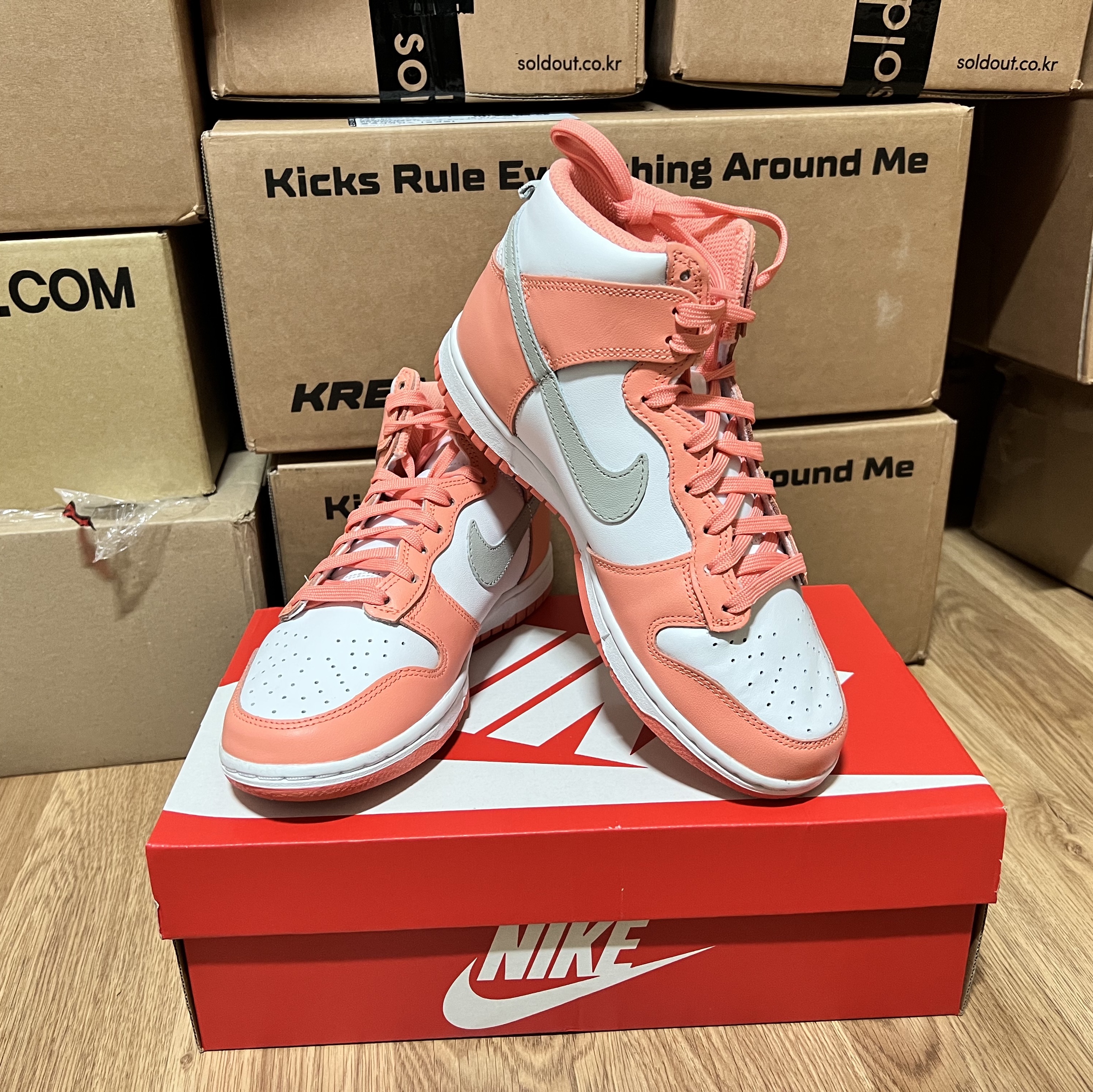 (W) Nike Dunk High Salmon 착용 스타일