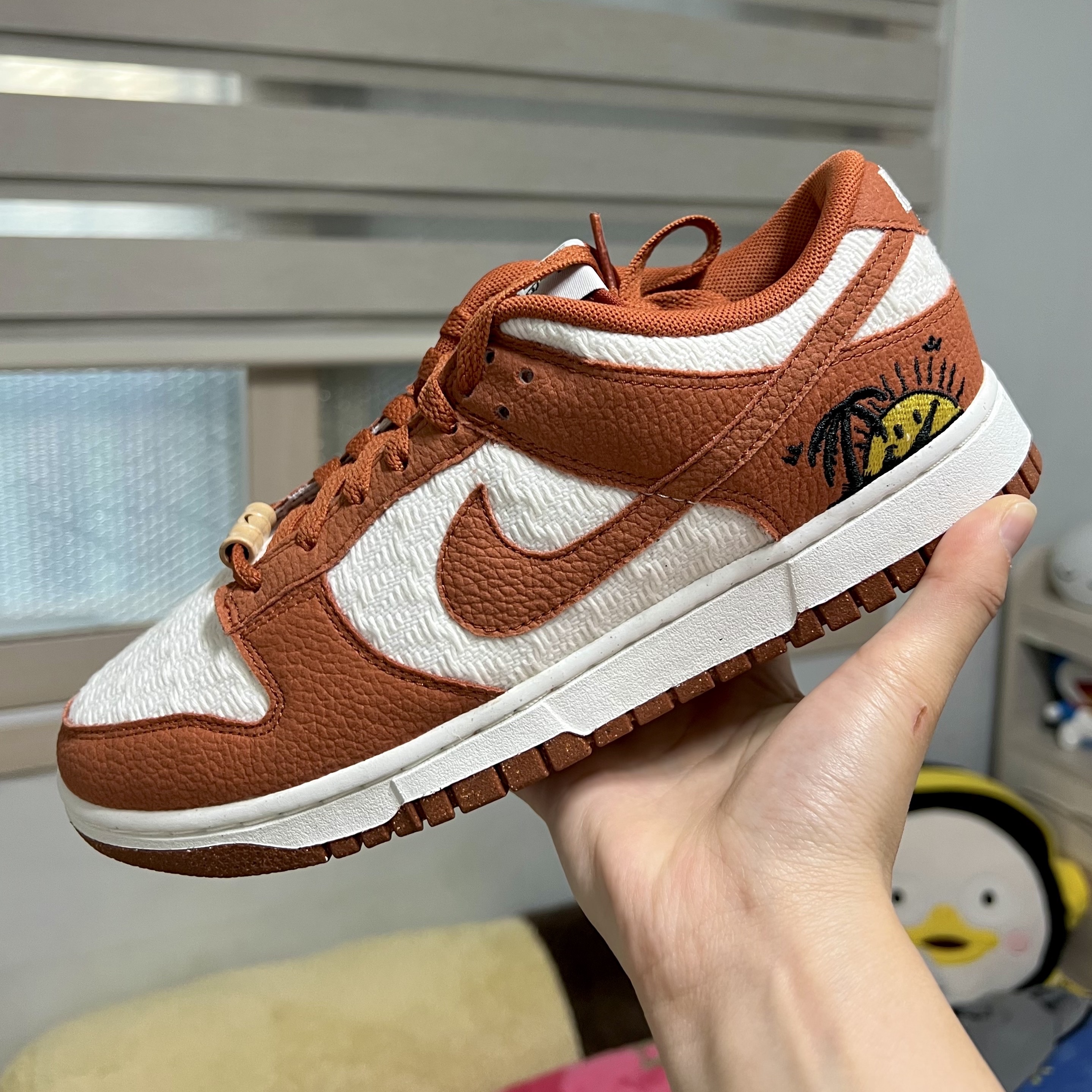 (W) Nike Dunk Low SE Sun Club Burnt Sunrise 착용 스타일