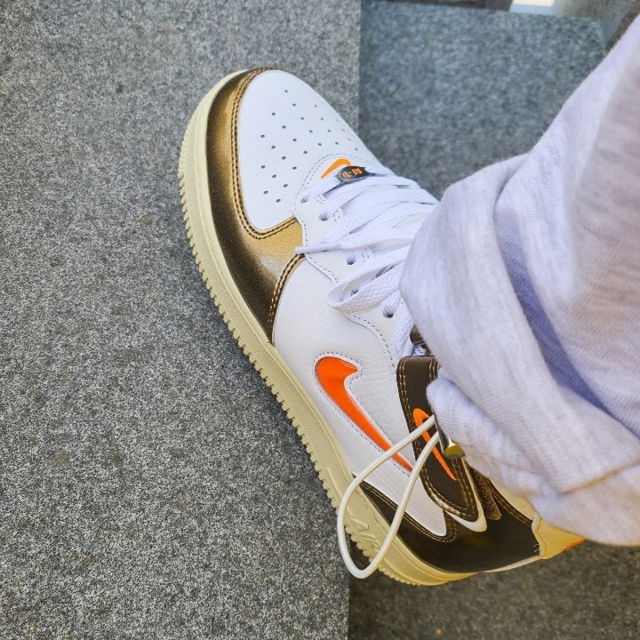 Nike Air Force 1 Mid QS Ale Brown 착용 스타일 - 1