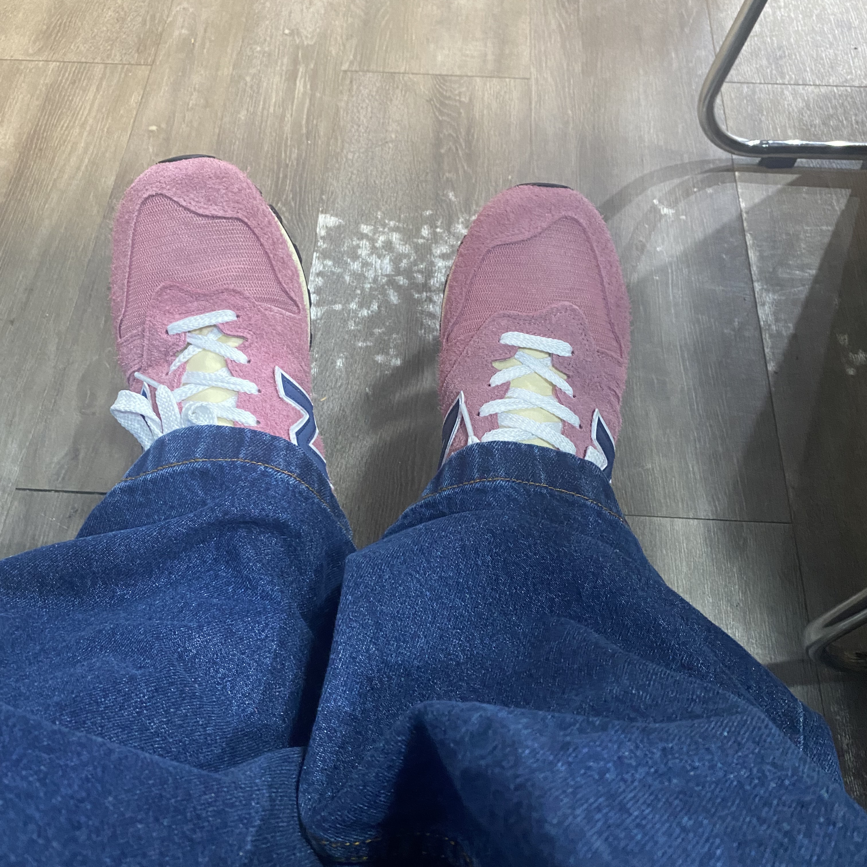 New Balance x Aime Leon Dore 1300 Dusty Pink, Gallery Dept. GD Trucker Cap Black 착용 스타일 - 2