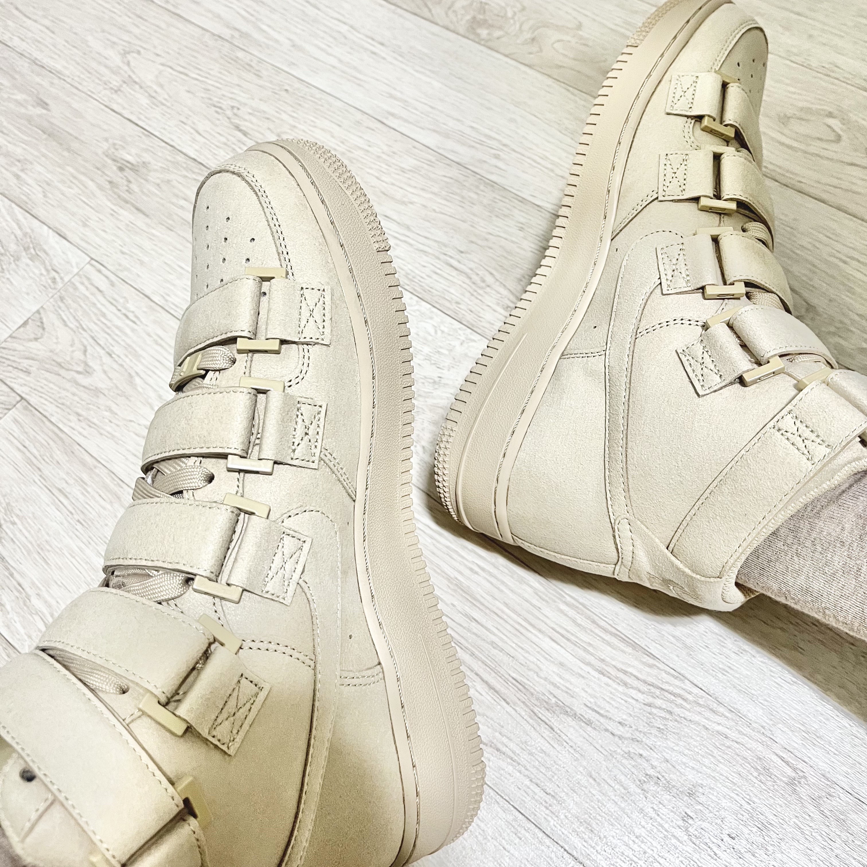 Nike x Billie Eilish Air Force 1 High '07 SP Mushroom 착용 스타일 - 2