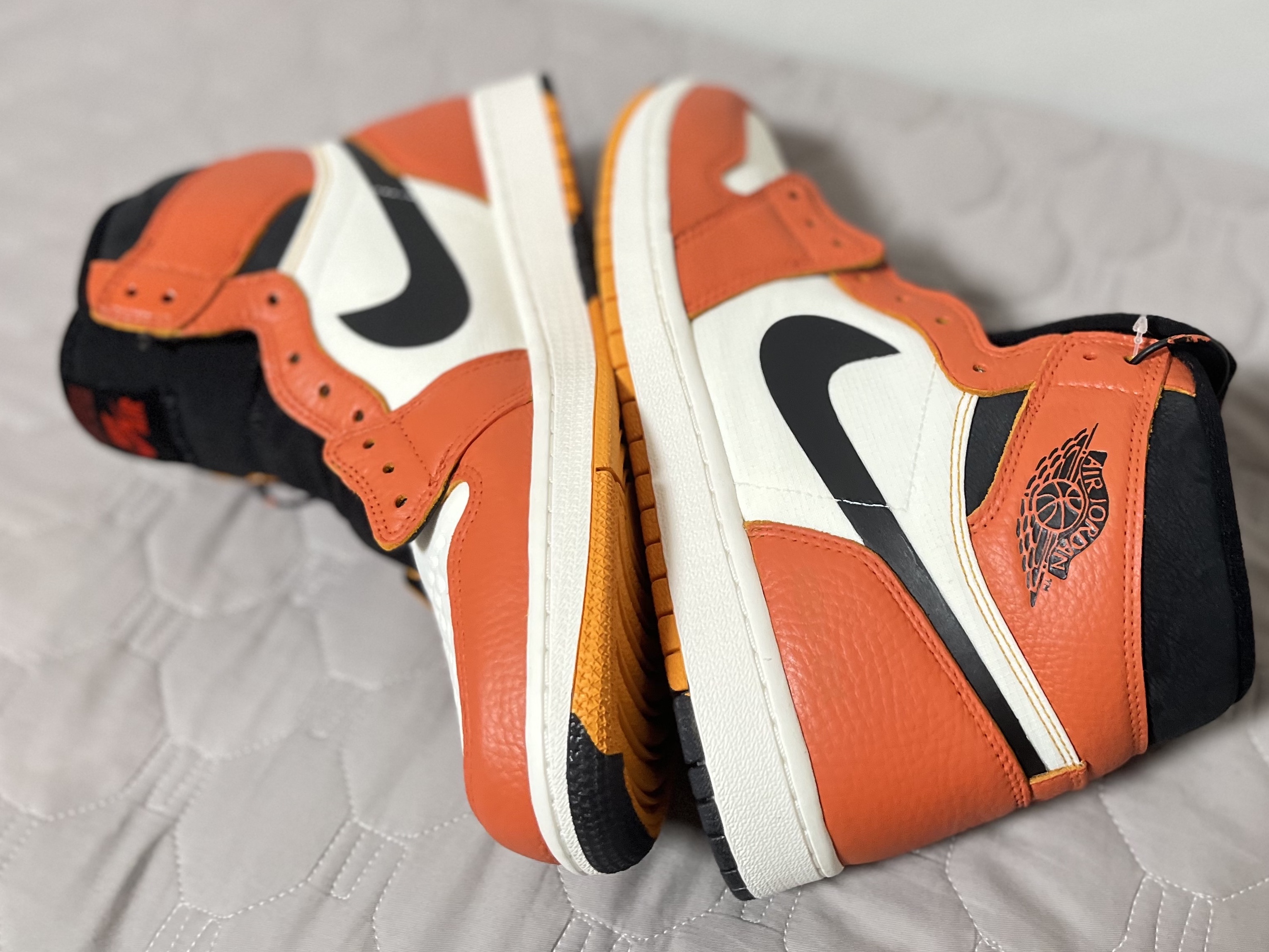 Jordan 1 Element Gore-Tex Light Curry 착용 스타일 - 2