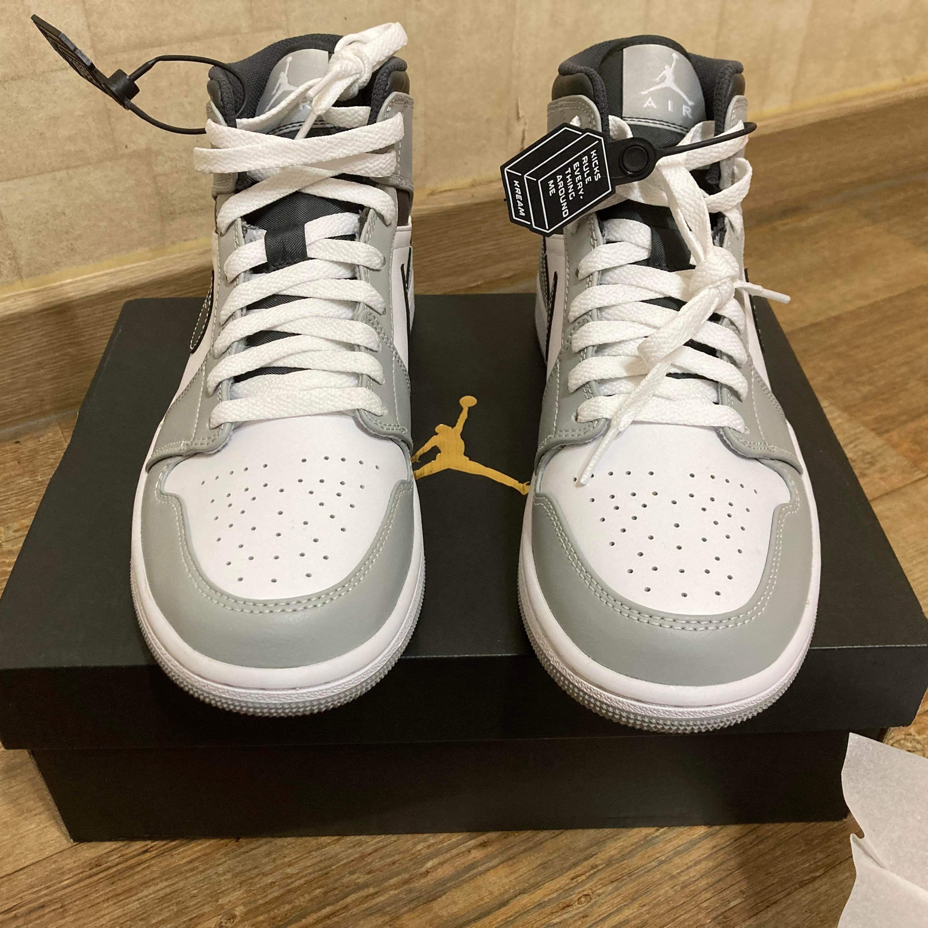 Jordan 1 Mid Light Smoke Grey Anthracite 착용 스타일