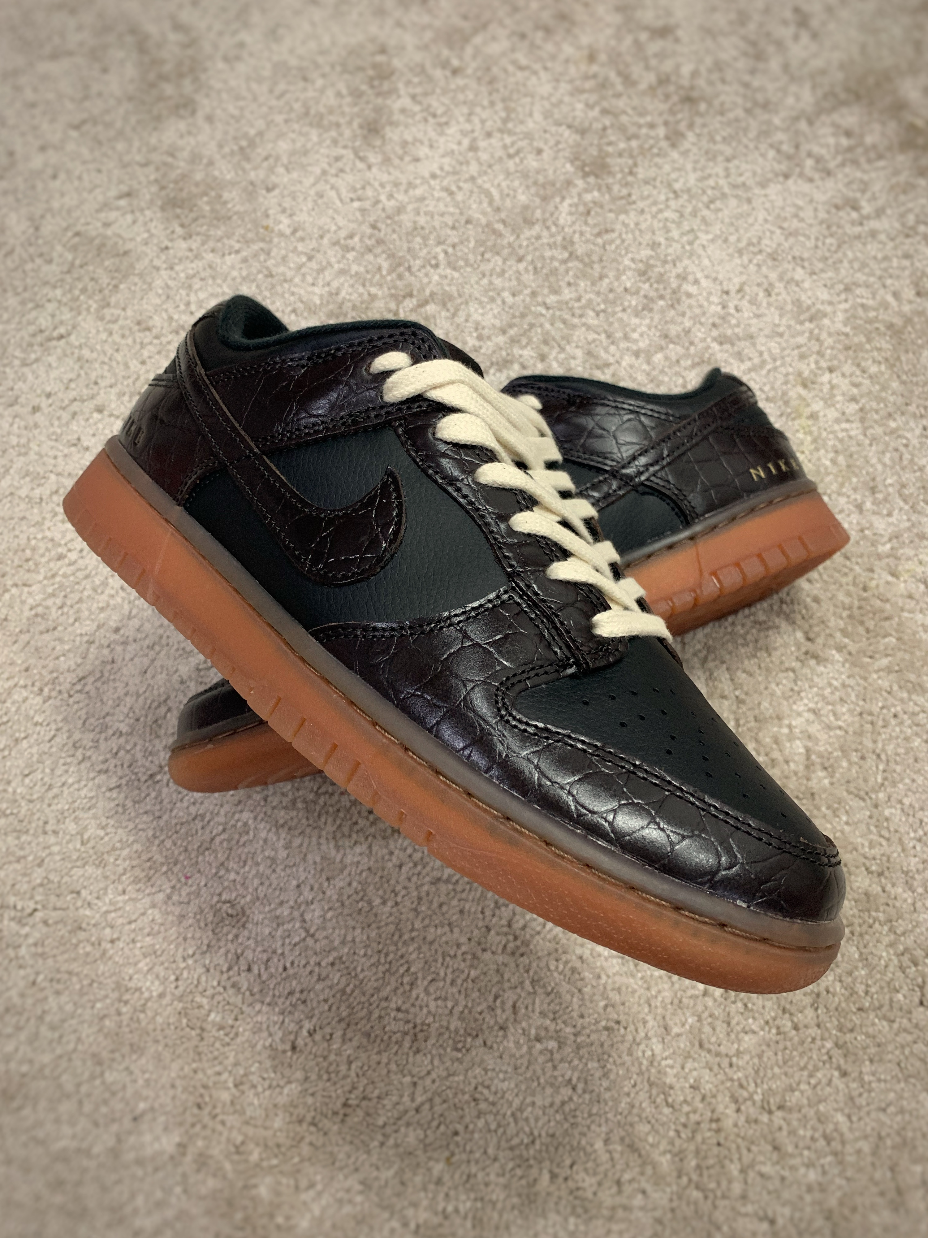 Nike Dunk Low SE Velvet Brown and Black 착용 스타일