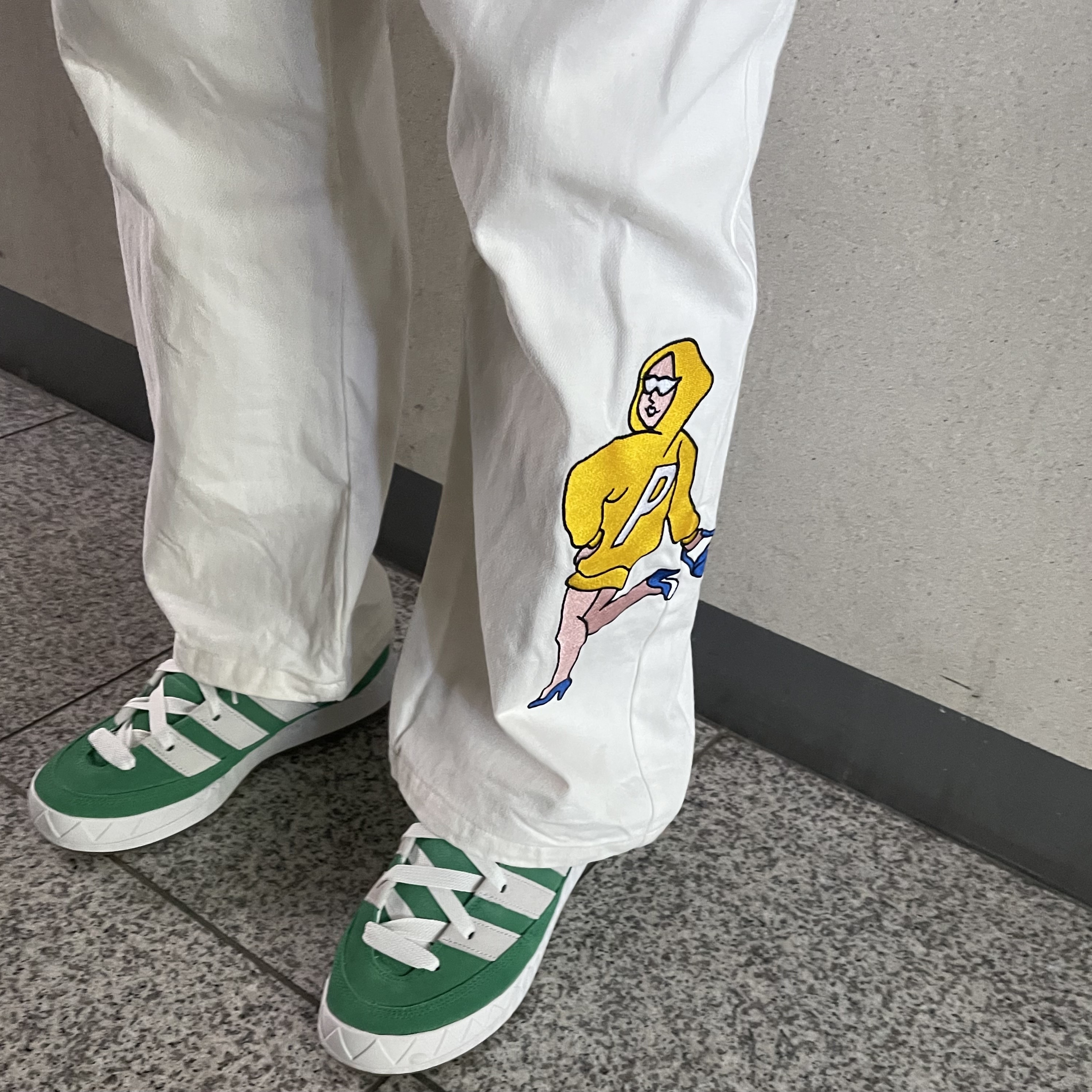 Adidas Adimatic Green, Palace Handbag Baggies Jean White - 21SS 착용 스타일
