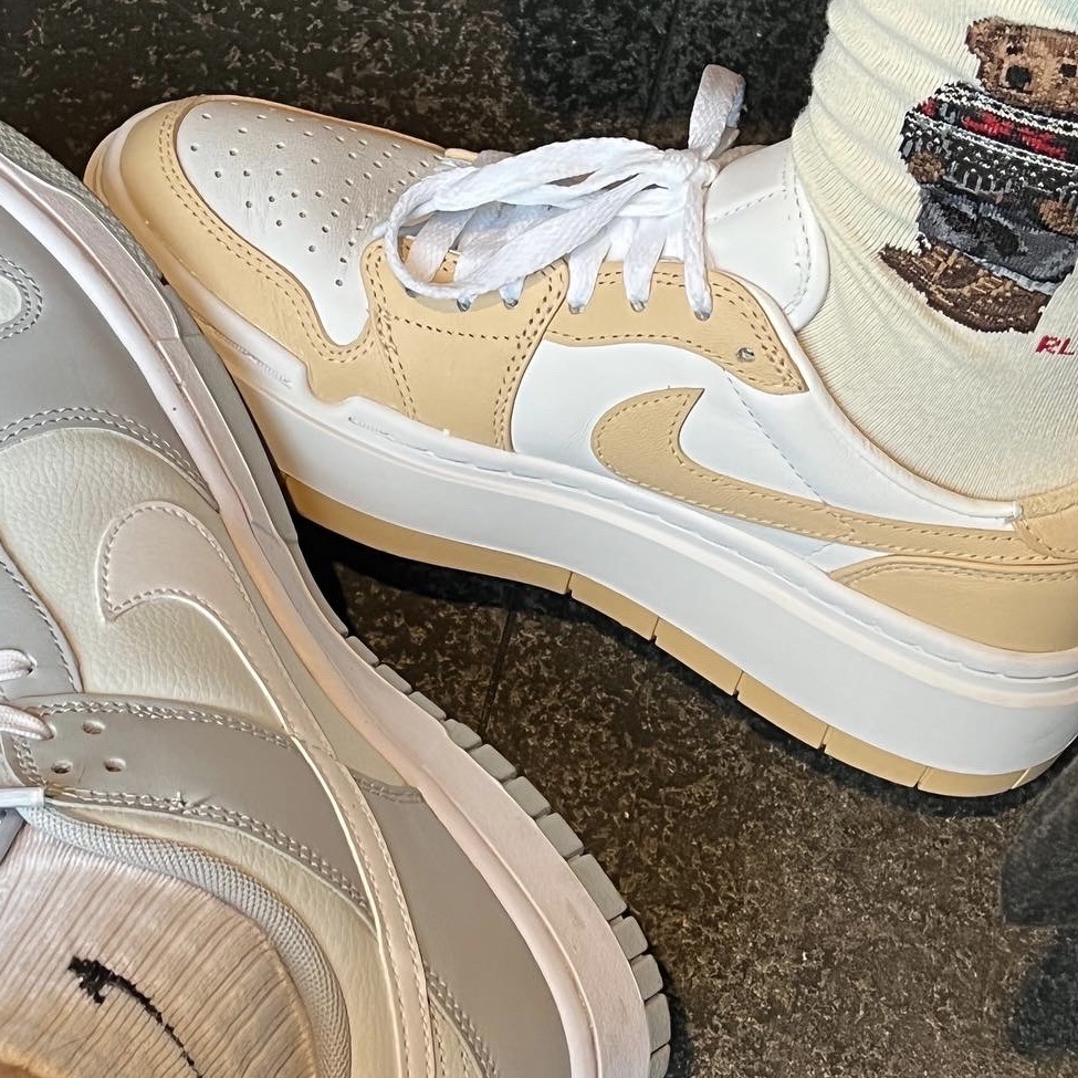 (W) Jordan 1 Elevate Low White Onyx, Nike Dunk Low Retro Wolf Grey 착용 스타일