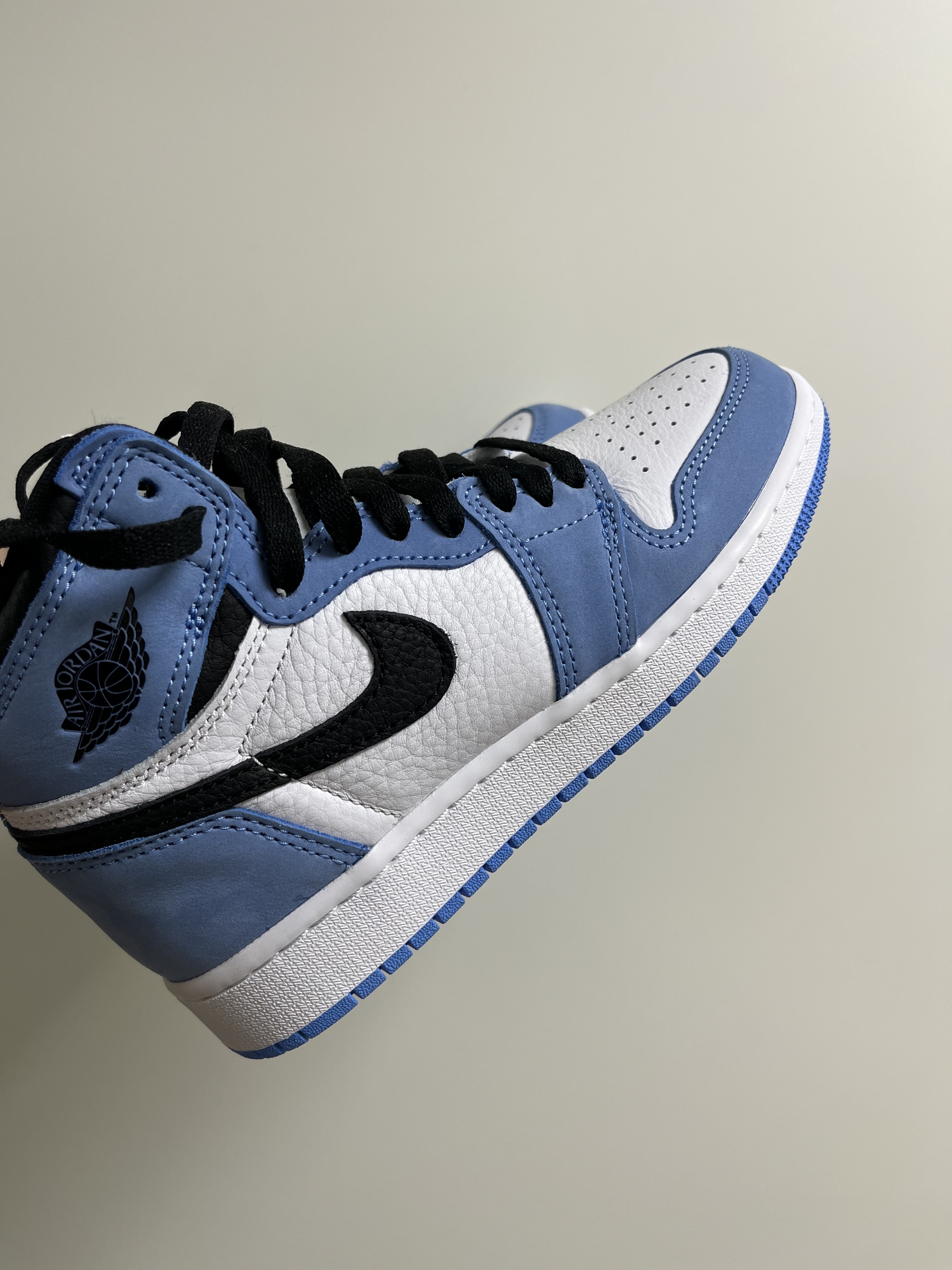 (GS) Jordan 1 Retro High OG University Blue 착용 스타일