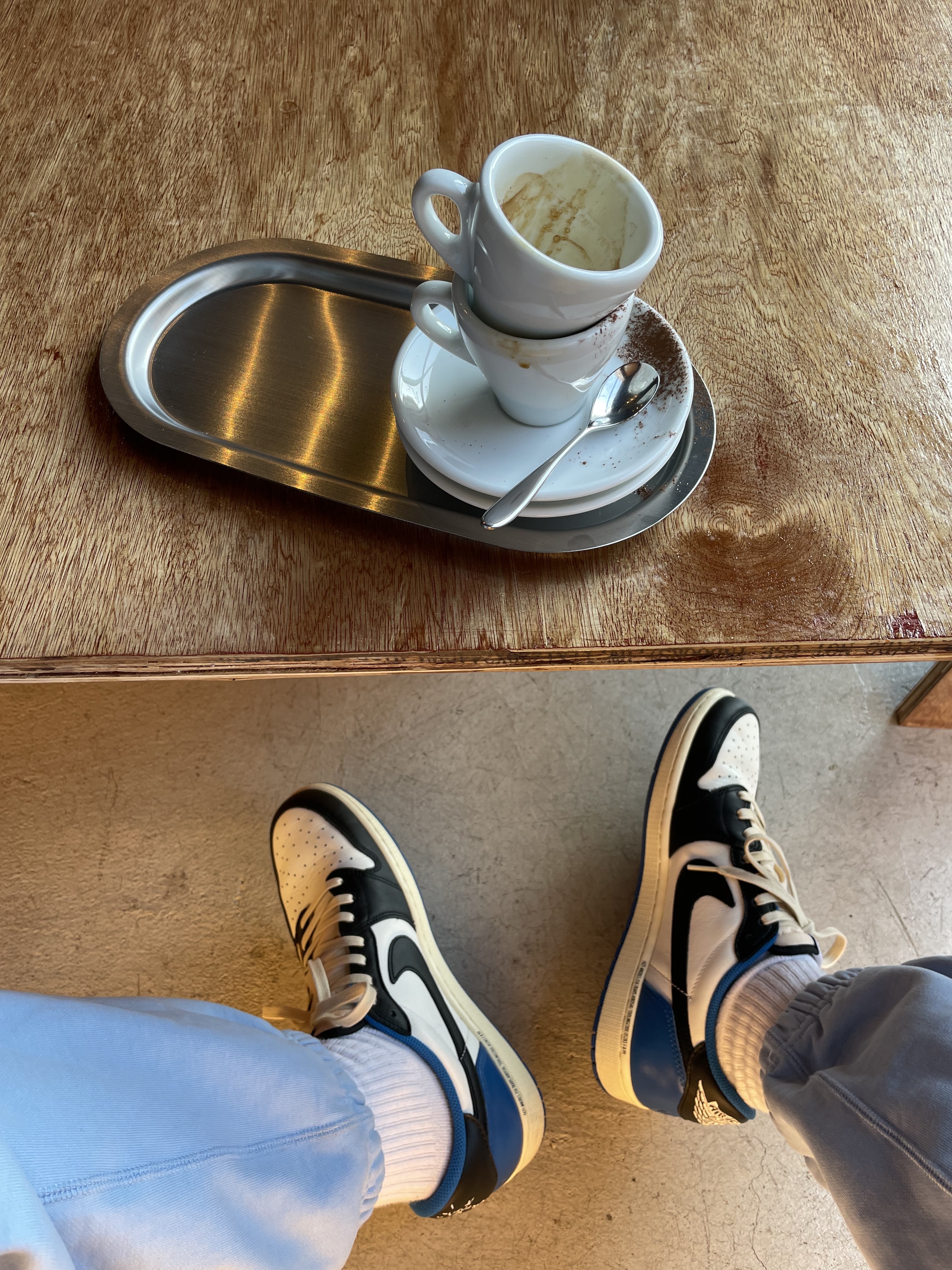 Jordan 1 x Travis Scott x Fragment Retro Low OG SP Military Blue, Nike NRG Solo Swoosh Fleece Pants Psychic Blue - US/EU 착용 스타일