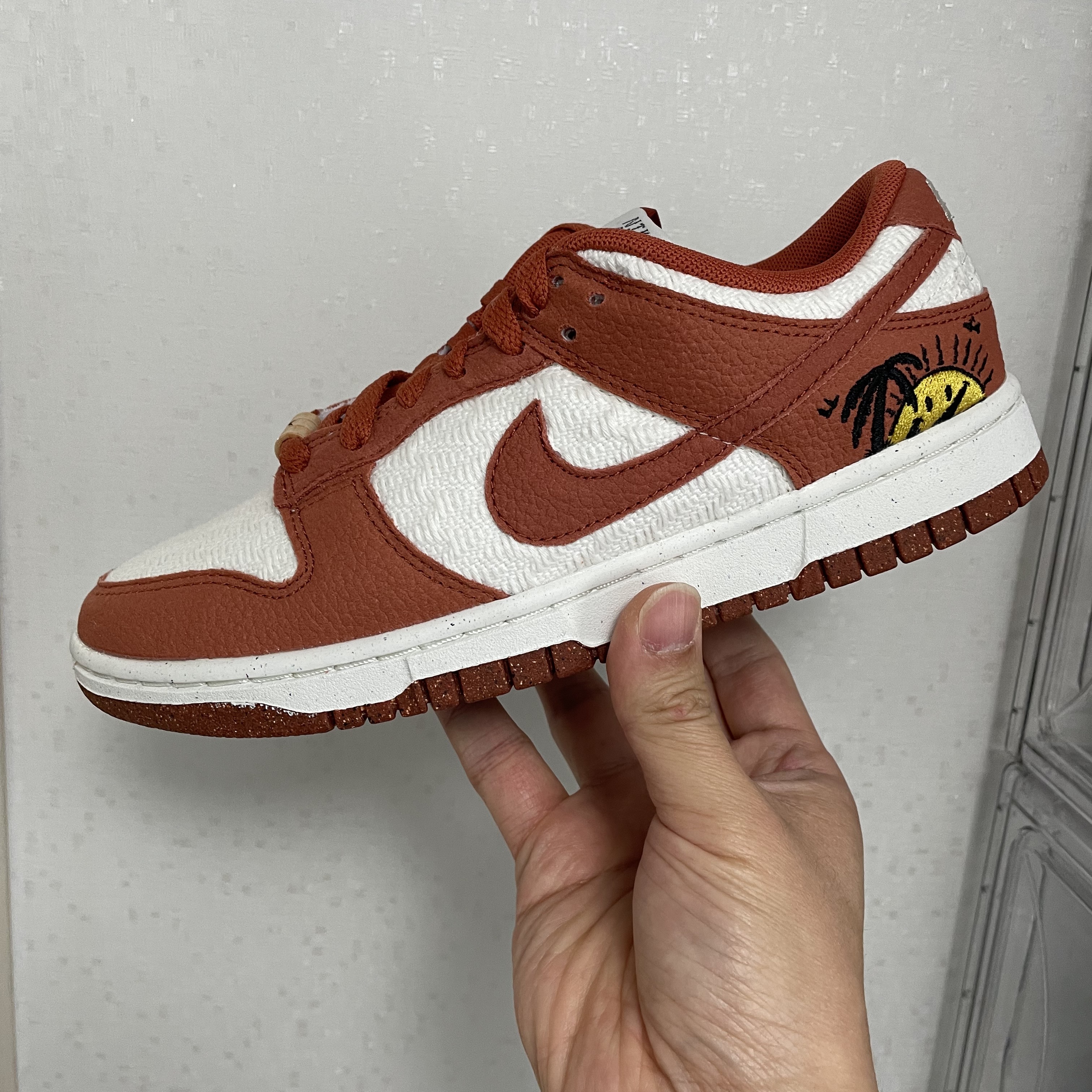 (W) Nike Dunk Low SE Sun Club Burnt Sunrise 착용 스타일 - 5