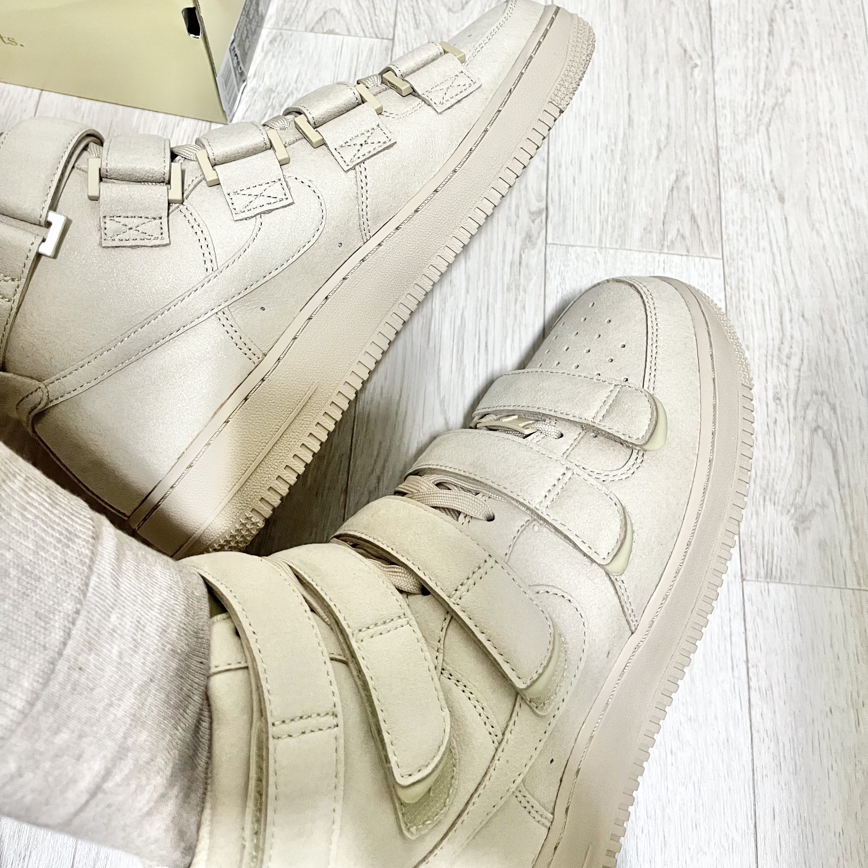 Nike x Billie Eilish Air Force 1 High '07 SP Mushroom 착용 스타일 - 1