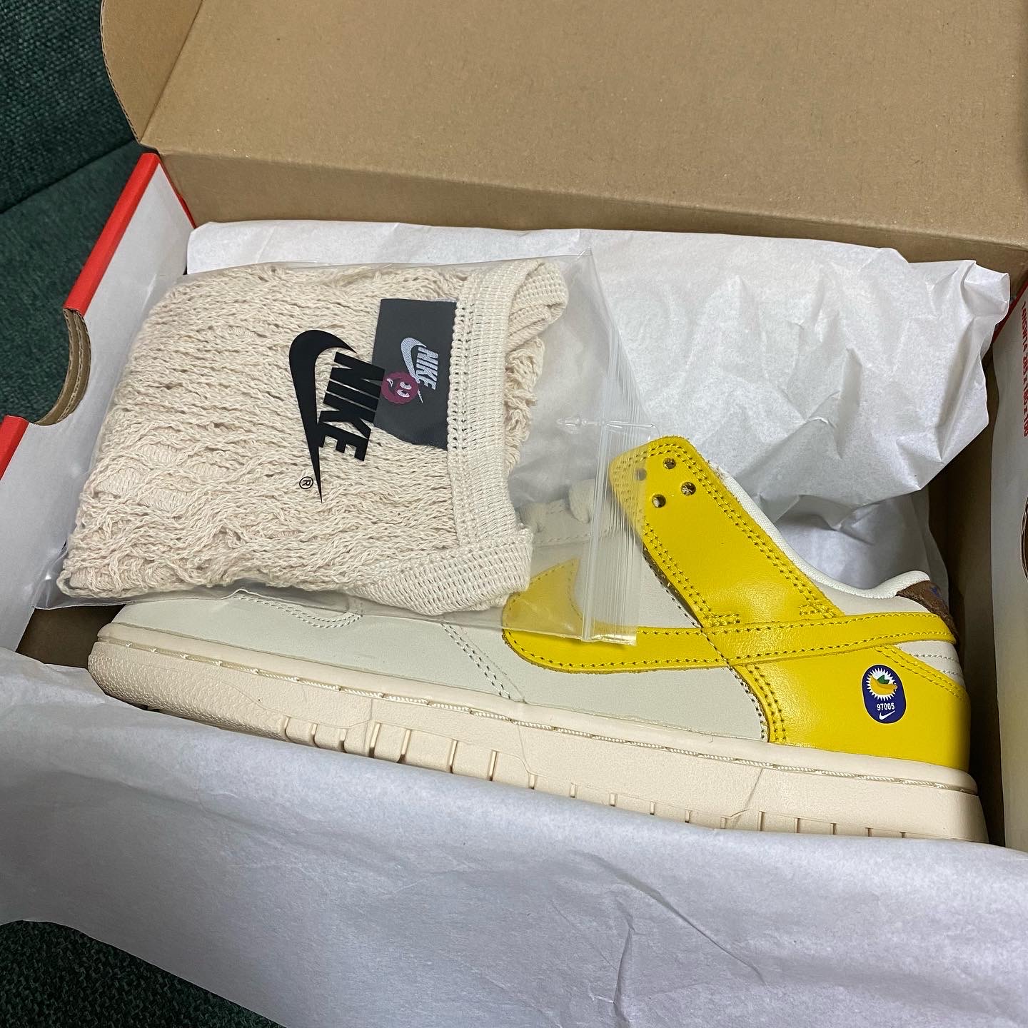 (W) Nike Dunk Low LX Banana 착용 스타일 - 5