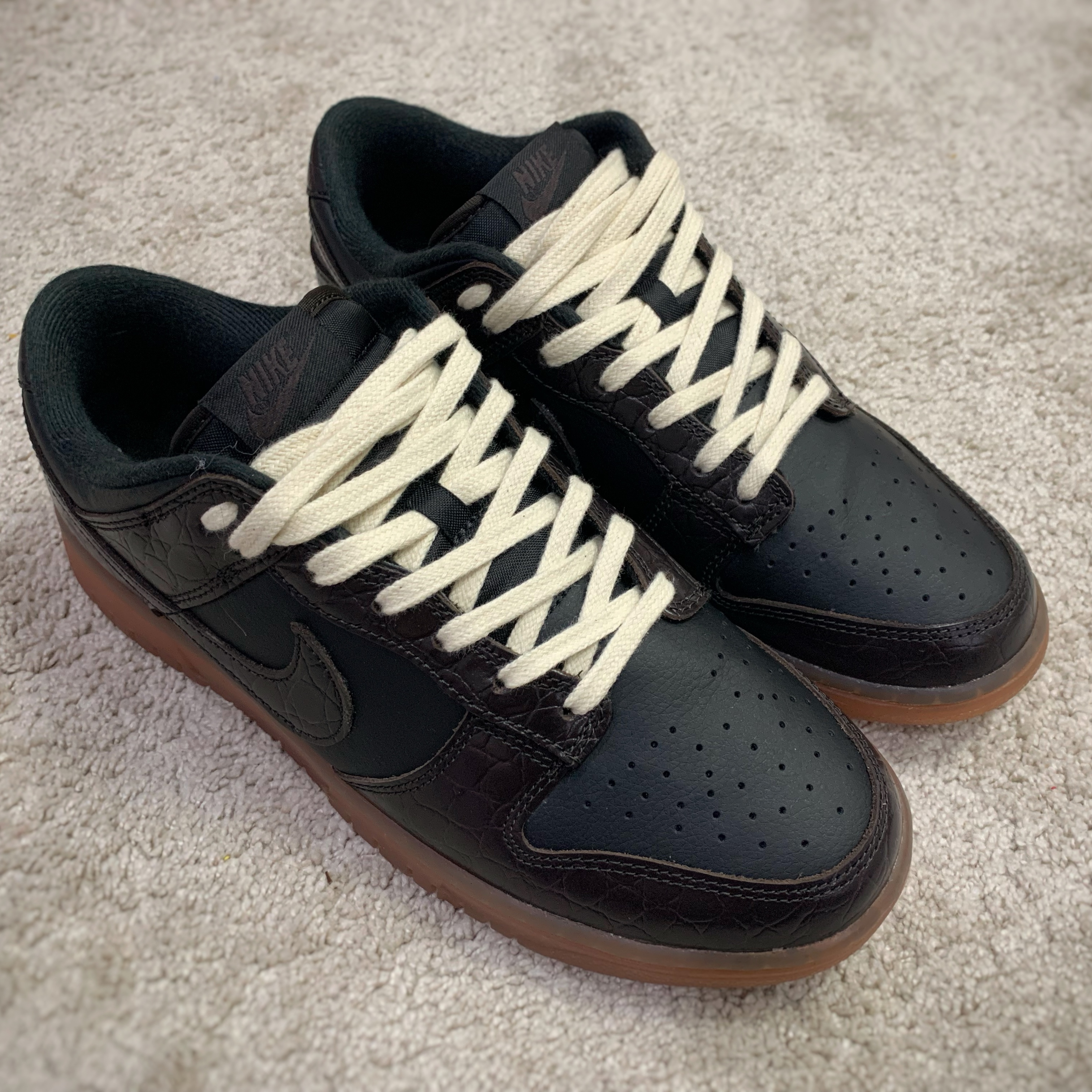 Nike Dunk Low SE Velvet Brown and Black 착용 스타일