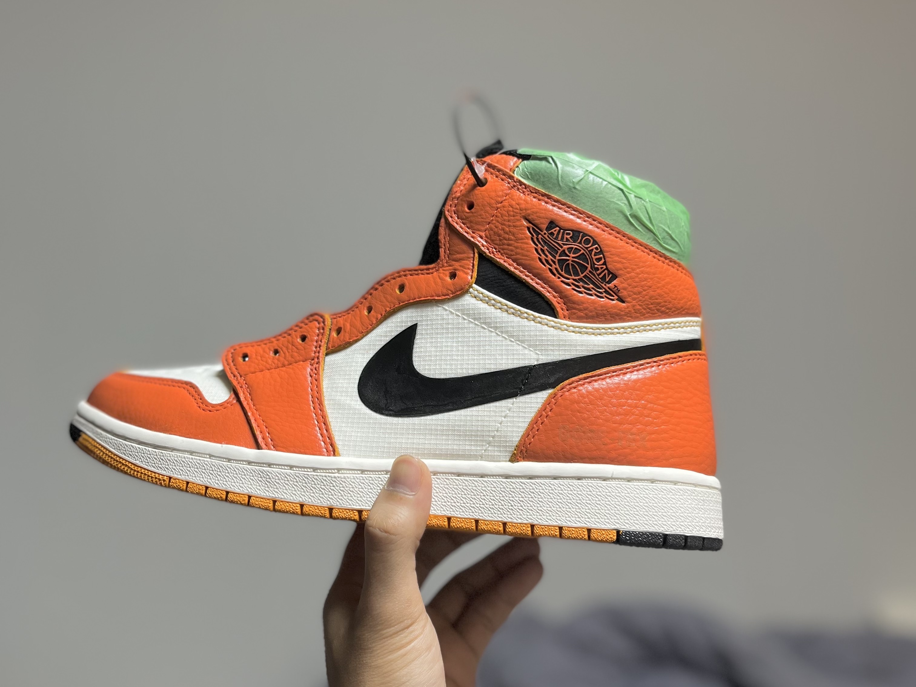 Jordan 1 Element Gore-Tex Light Curry 착용 스타일 - 5