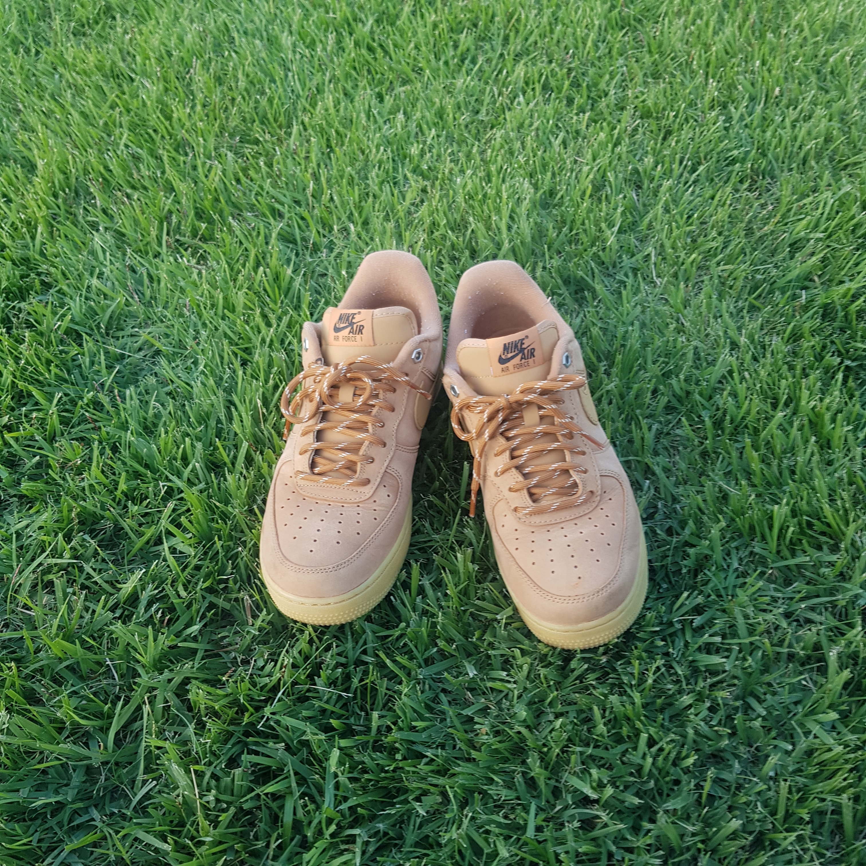 Nike Air Force 1 '07 WB Flax 착용 스타일