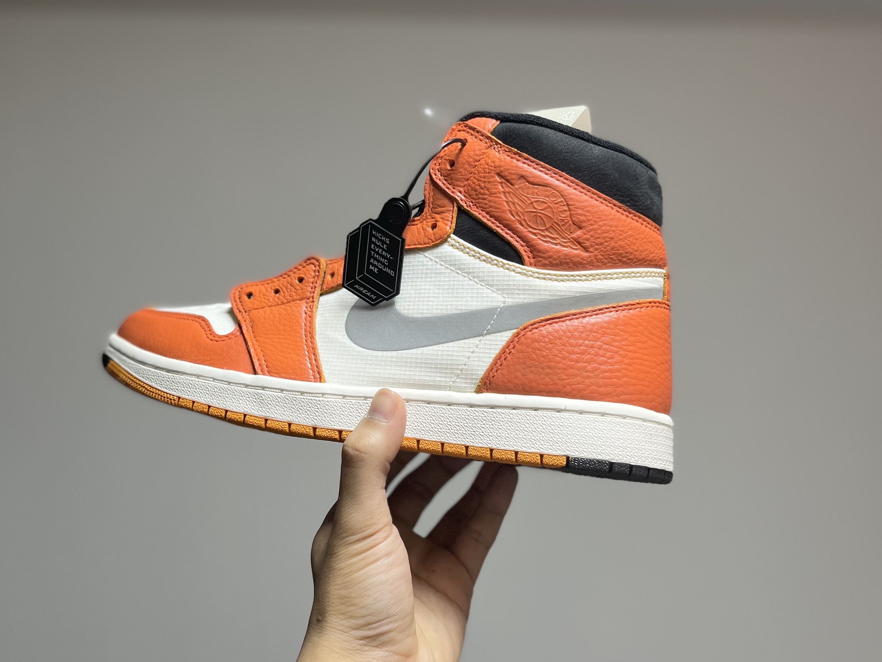 Jordan 1 Element Gore-Tex Light Curry 착용 스타일 - 4