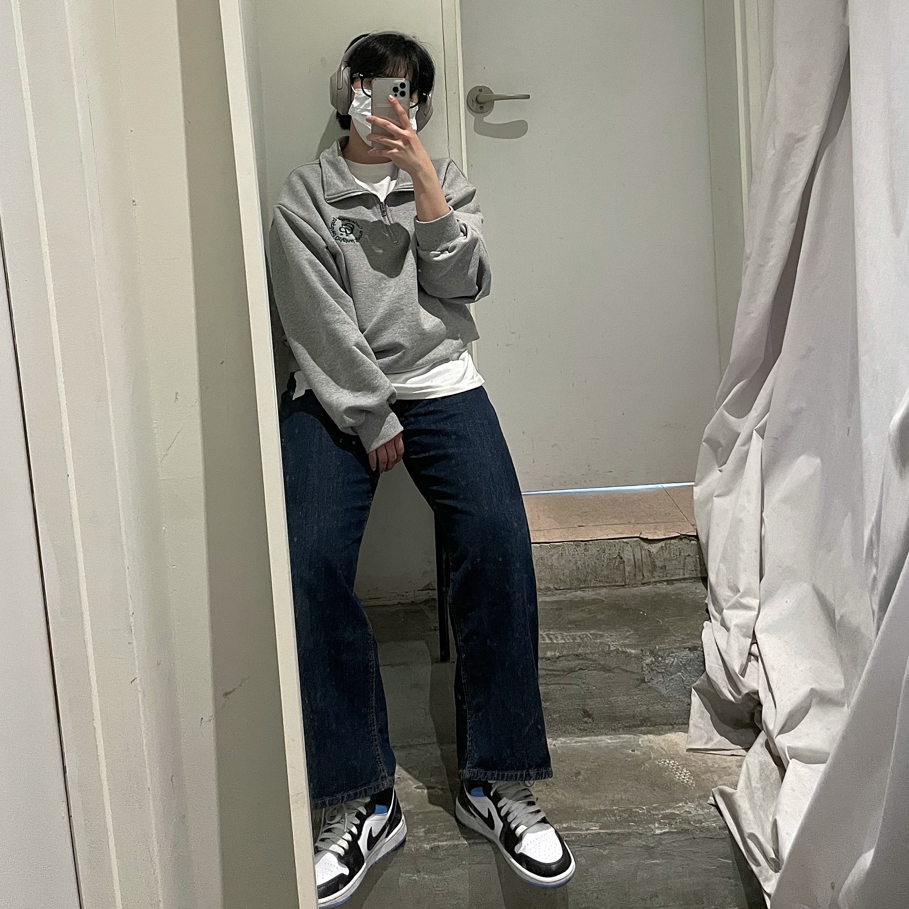 (W) Jordan 1 Mid White Black University Blue 착용 스타일