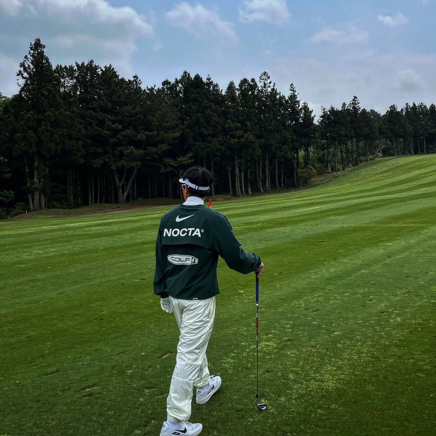 Nike x Drake Nocta Golf Crewneck Top Green - US/EU, Nike x Drake Nocta Golf Pants Sail - US/EU 착용 스타일