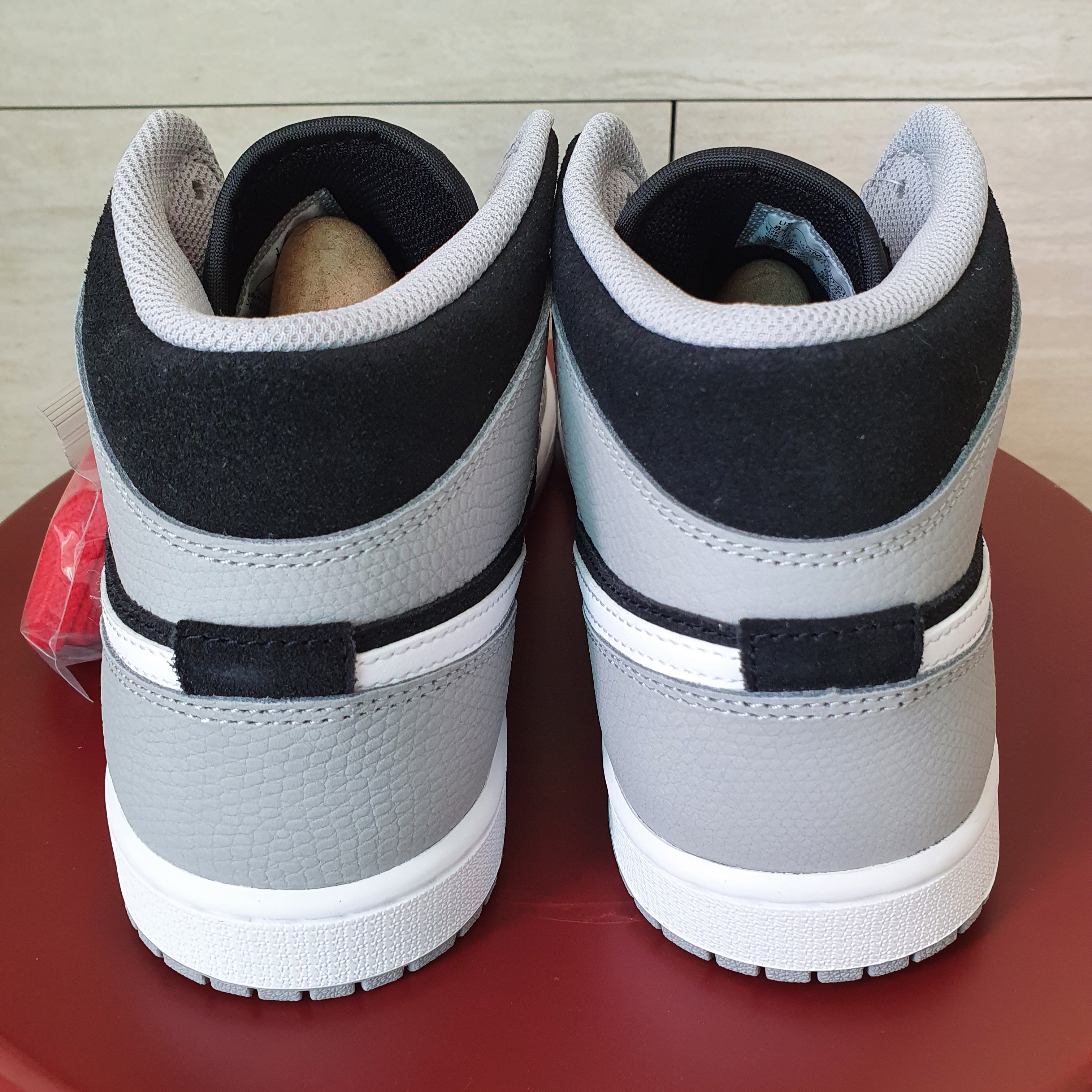 Jordan 1 Mid Elephant Toe 착용 스타일 - 2