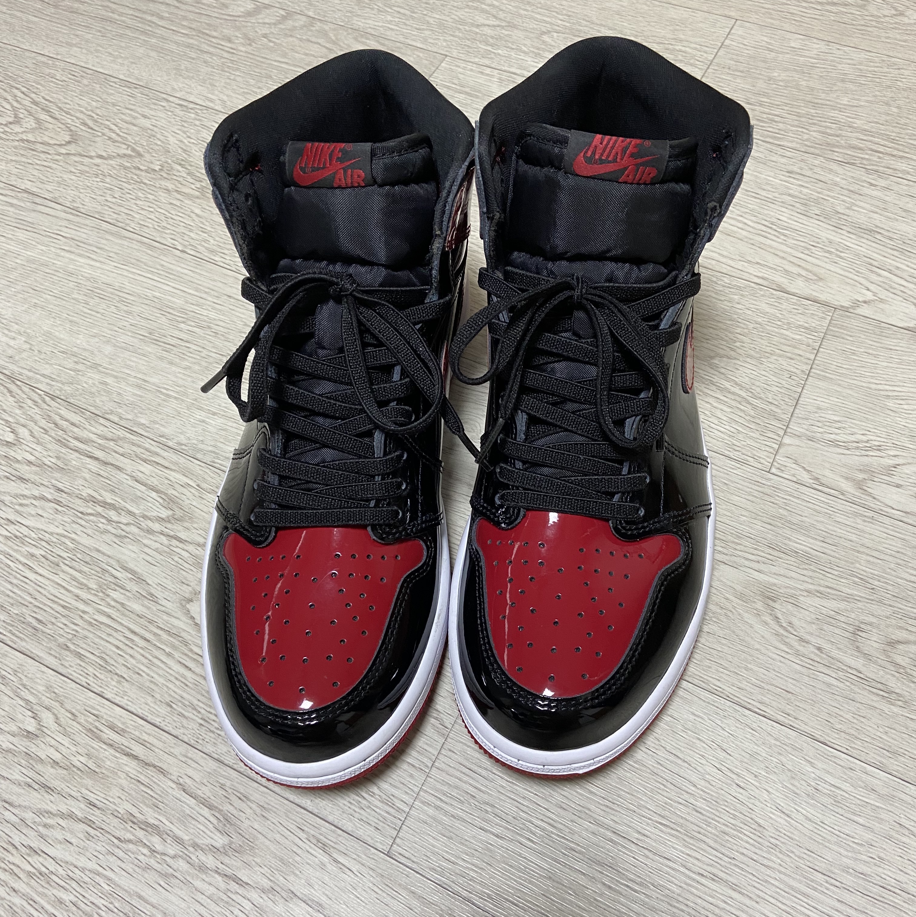 Jordan 1 Retro High OG Patent Bred 착용 스타일 - 4