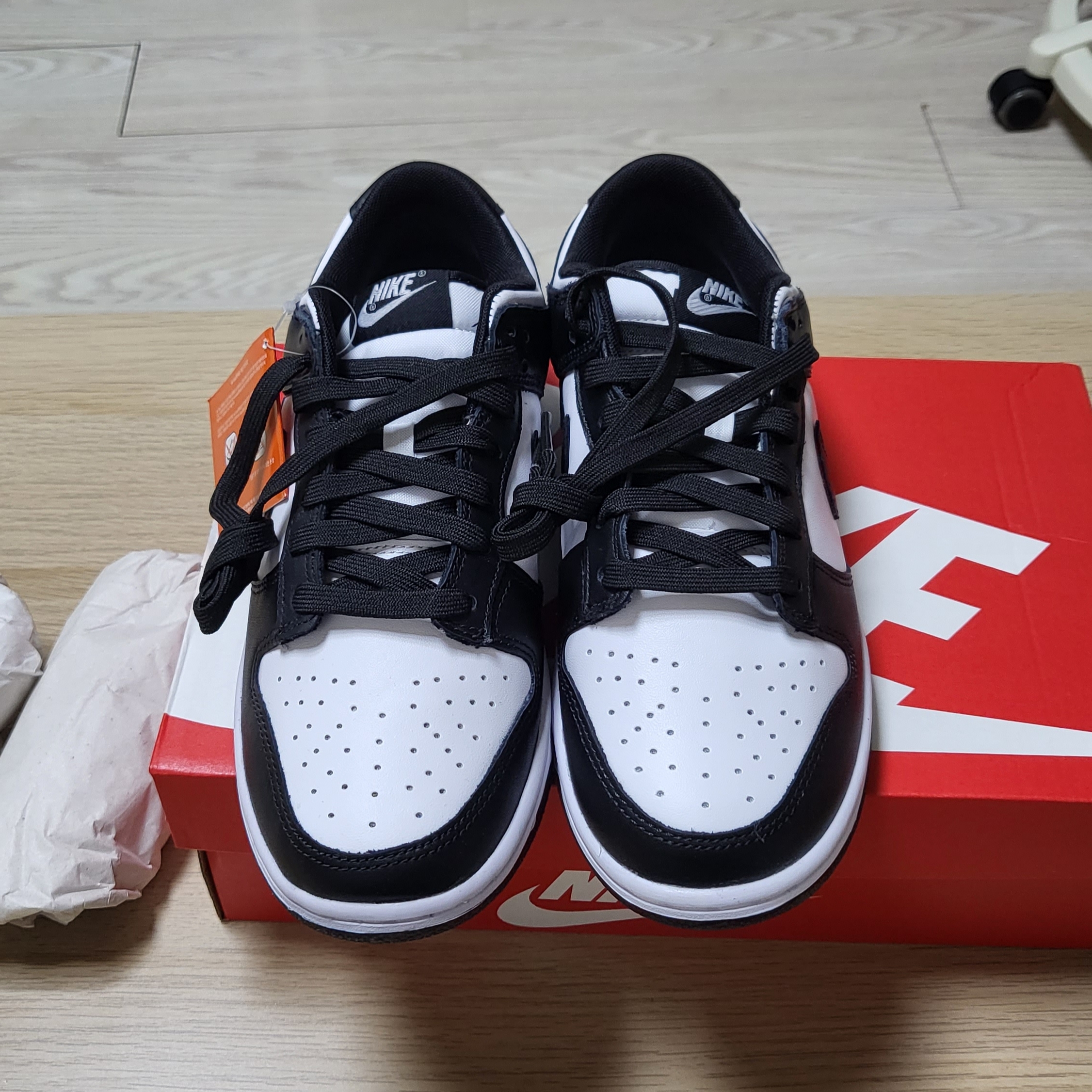 Nike Dunk Low Retro Black 착용 스타일 - 5