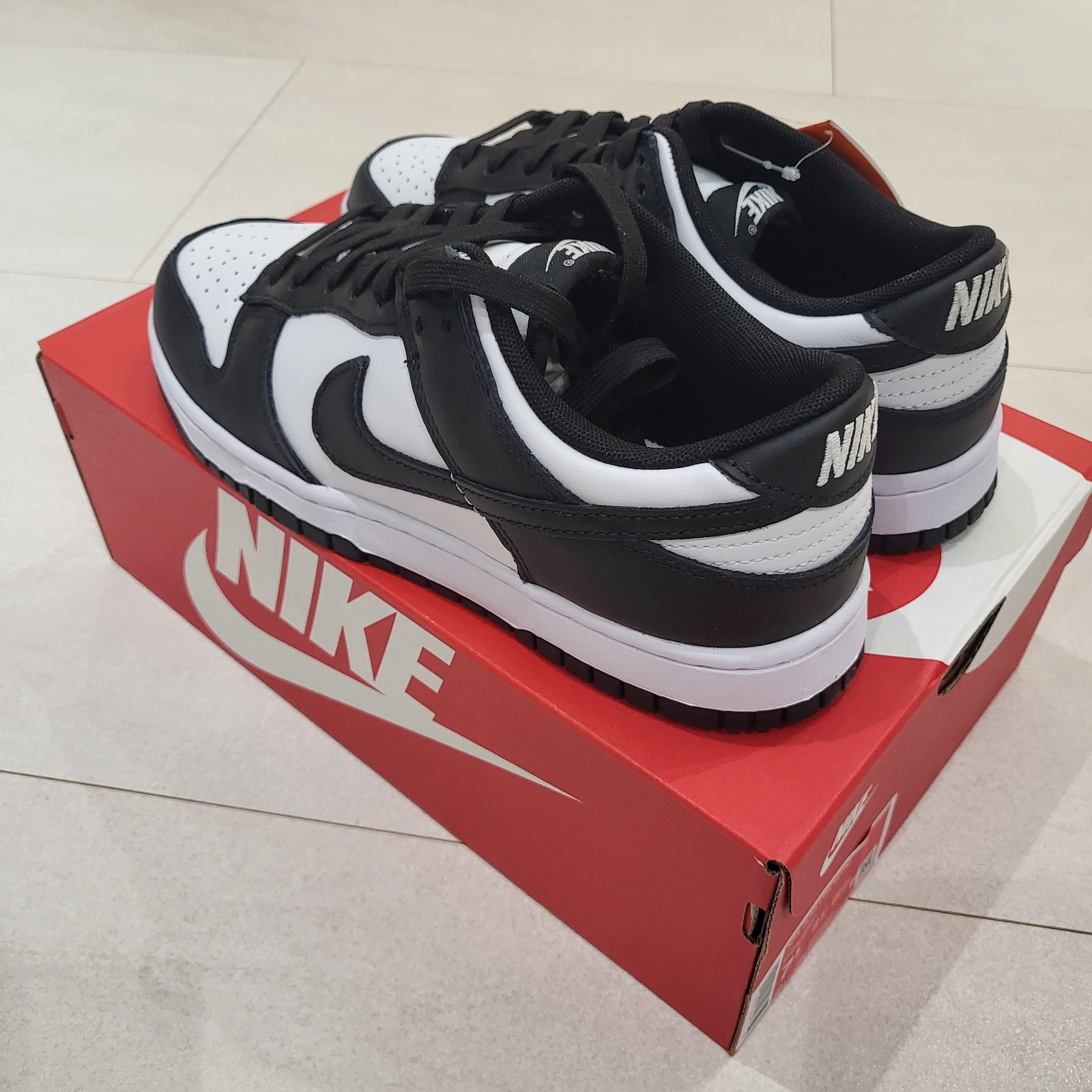 Nike Dunk Low Retro Black 착용 스타일 - 3