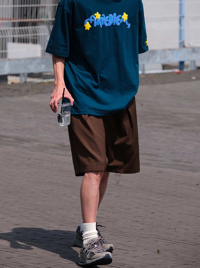 New Balance 2002R Gray 착용 스타일