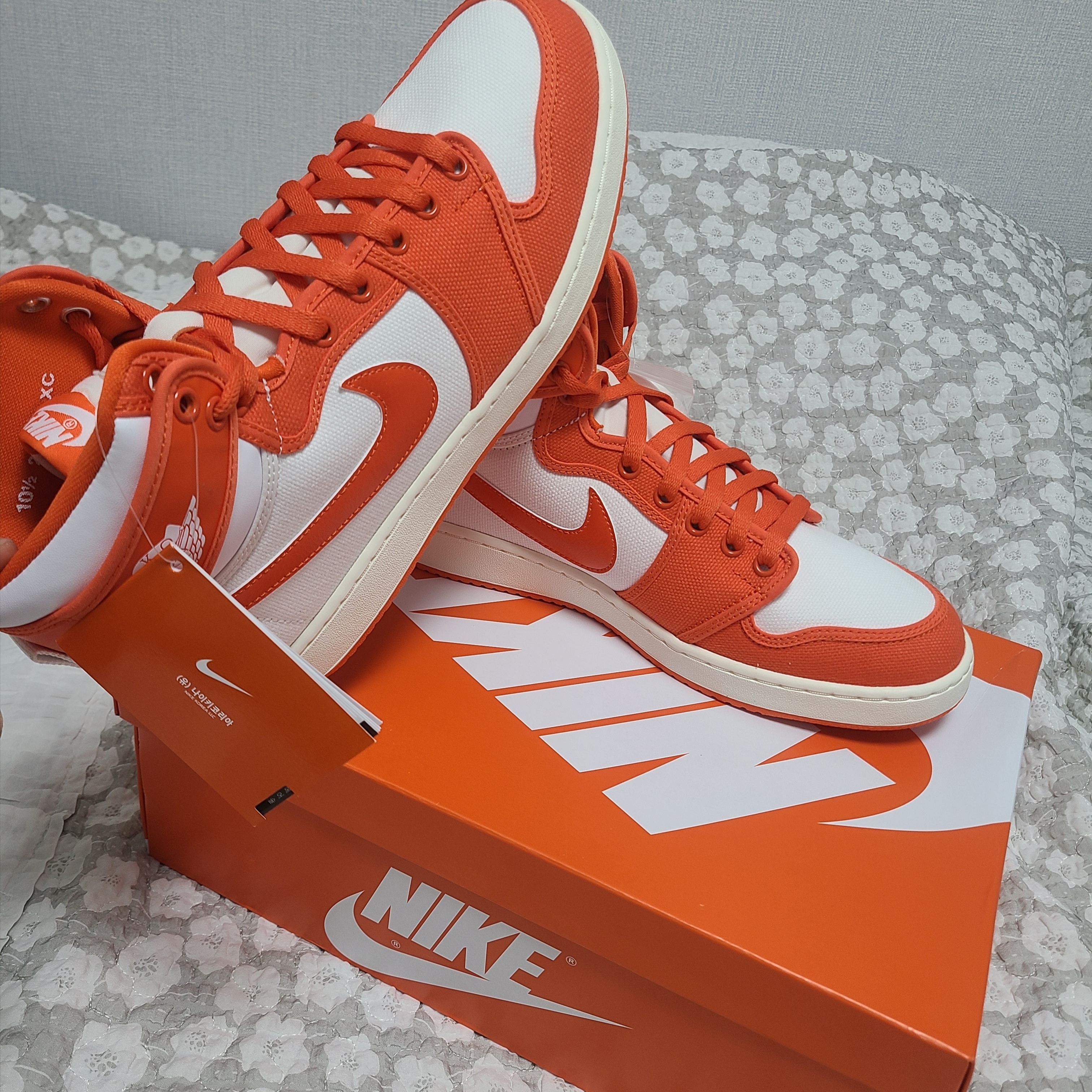 Jordan 1 KO Rush Orange 착용 스타일 - 1