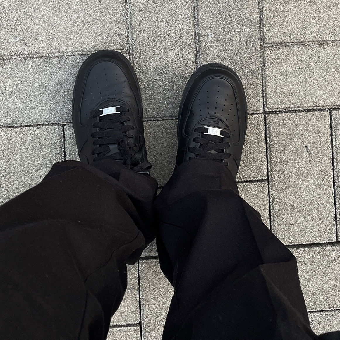 Nike x Supreme Air Force 1 Low Black 착용 스타일