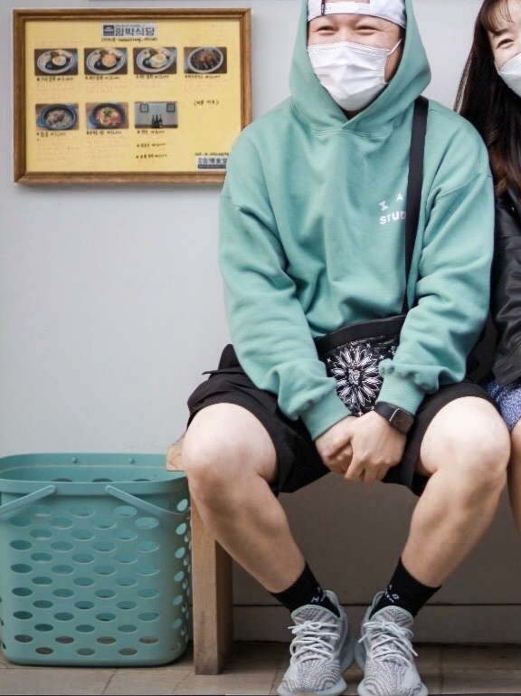 IAB Studio x Thor Hoodie Ash Green, Palace Gore-Tex Zip Off Cargos Black - 21SS 착용 스타일